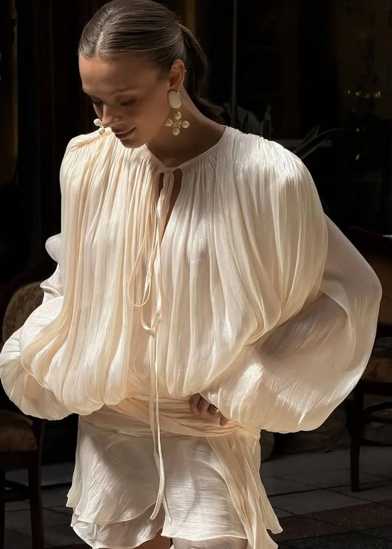 Robe mi-longue en satin champagne Estelle