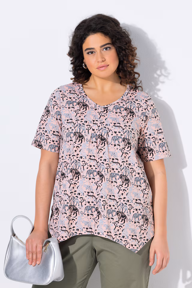 Half-sleeve A-line V-neck pointed hem animal pattern T-shirt