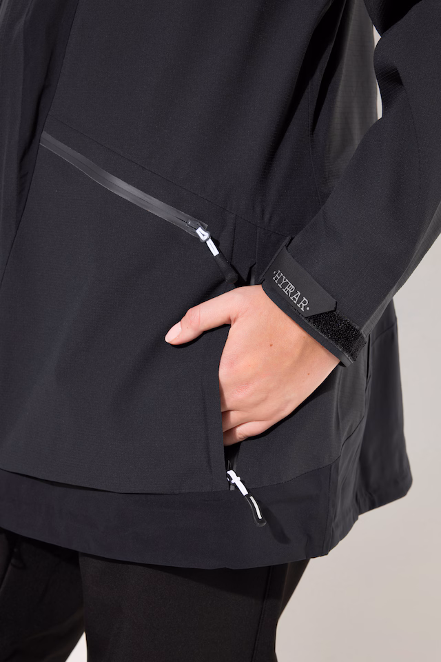 Functional reflective waterproof jacket with 2-way zipper