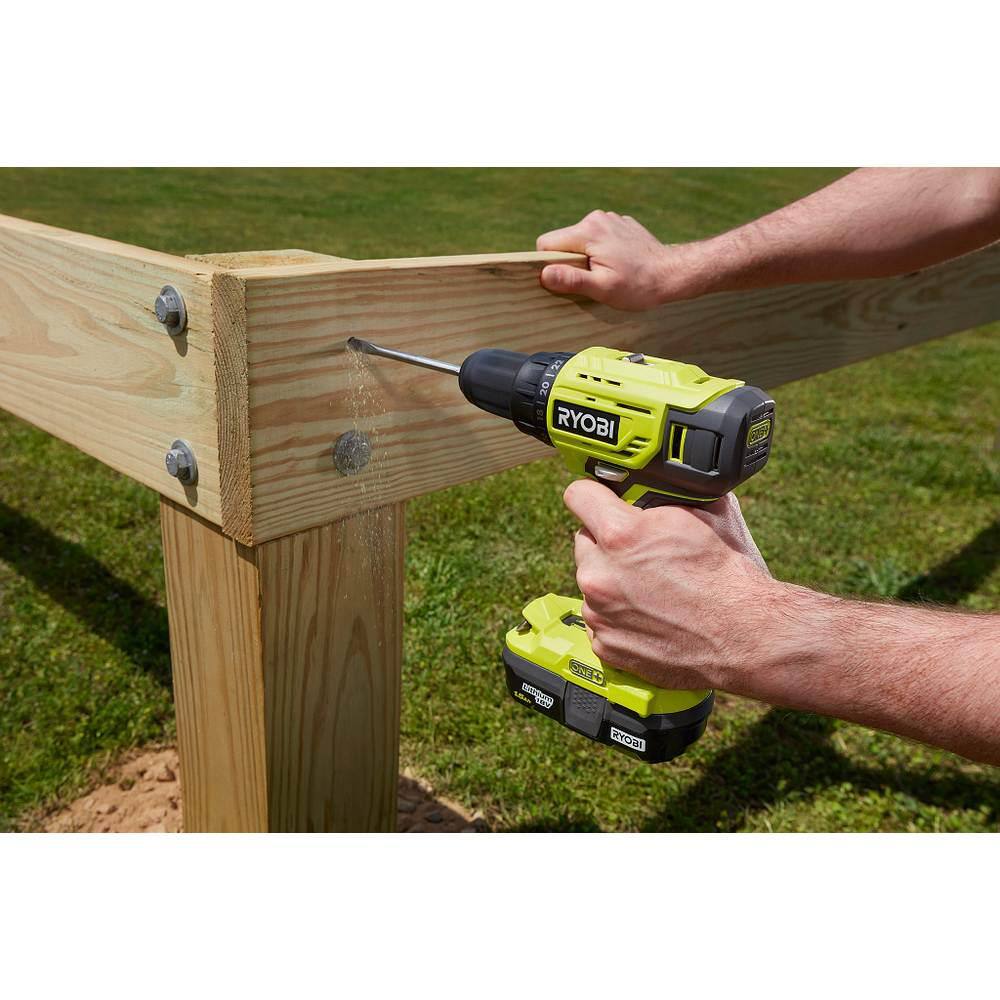 Kit combiné sans fil RYOBI ONE+ 18V 2025, comprenant 10 outils, 3 batteries et un chargeur PCK750KN