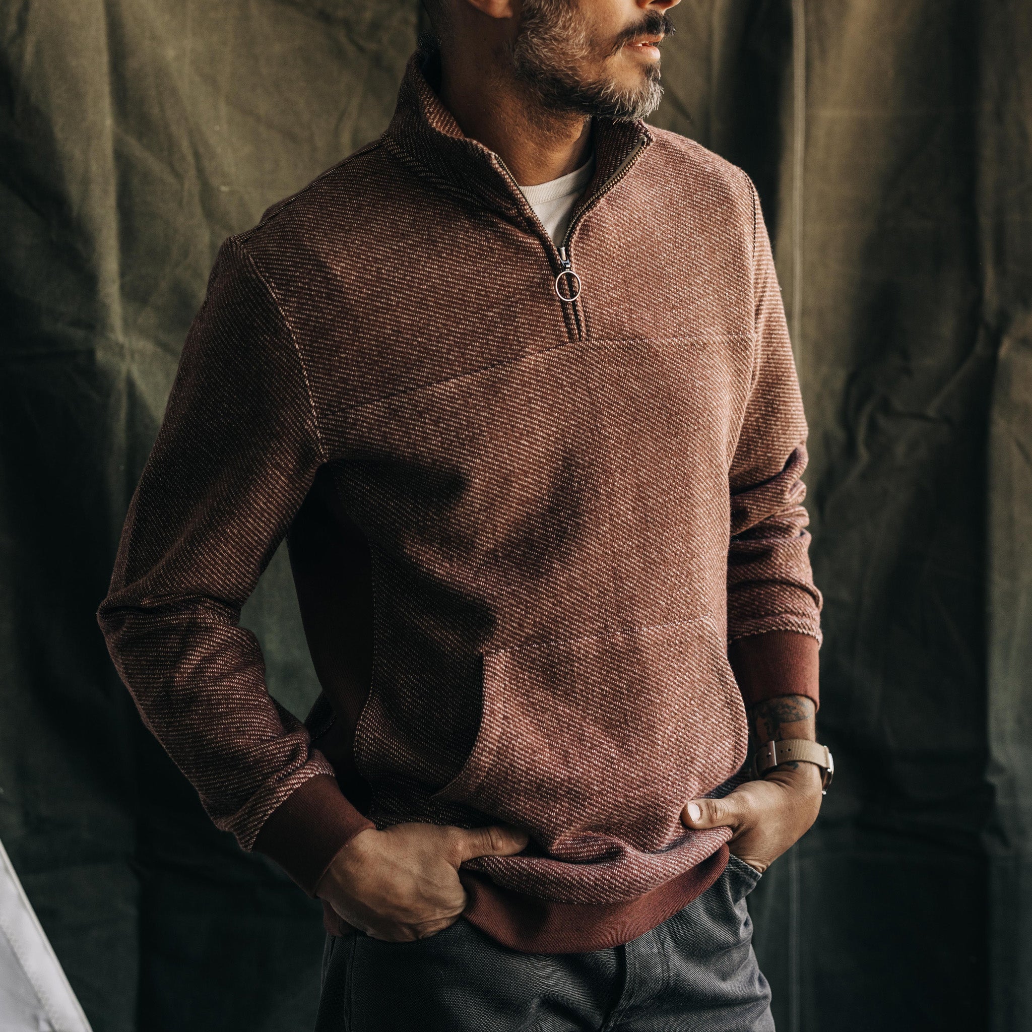 Le pull Briggs en maille sergée molletonnée couleur merlot