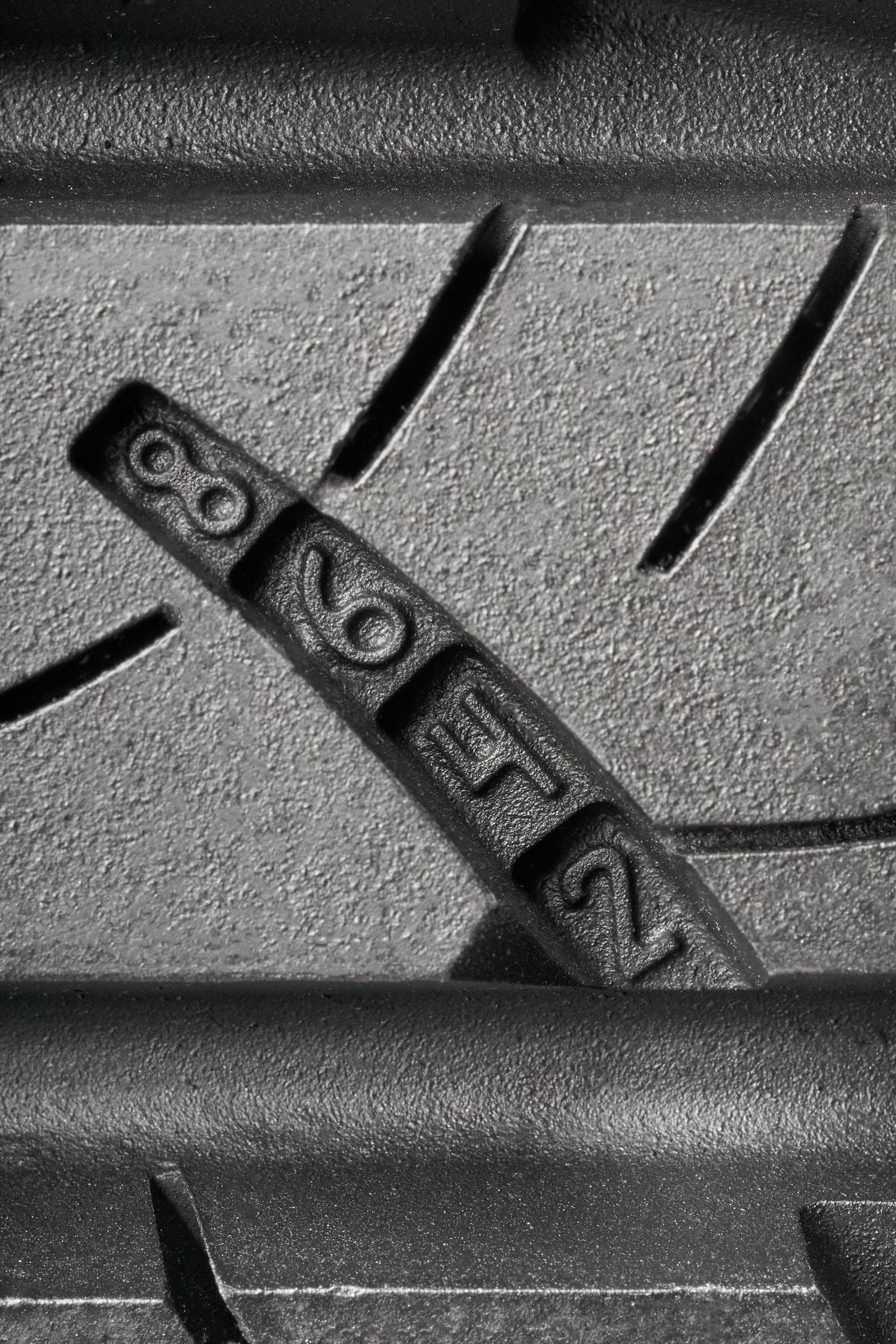 Goodyear Assurance Outlast 205/55R16 91H All - Season Tire