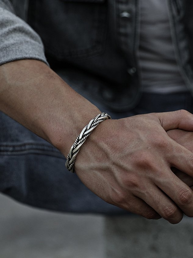 Bracelet rétro à ouverture torsadée