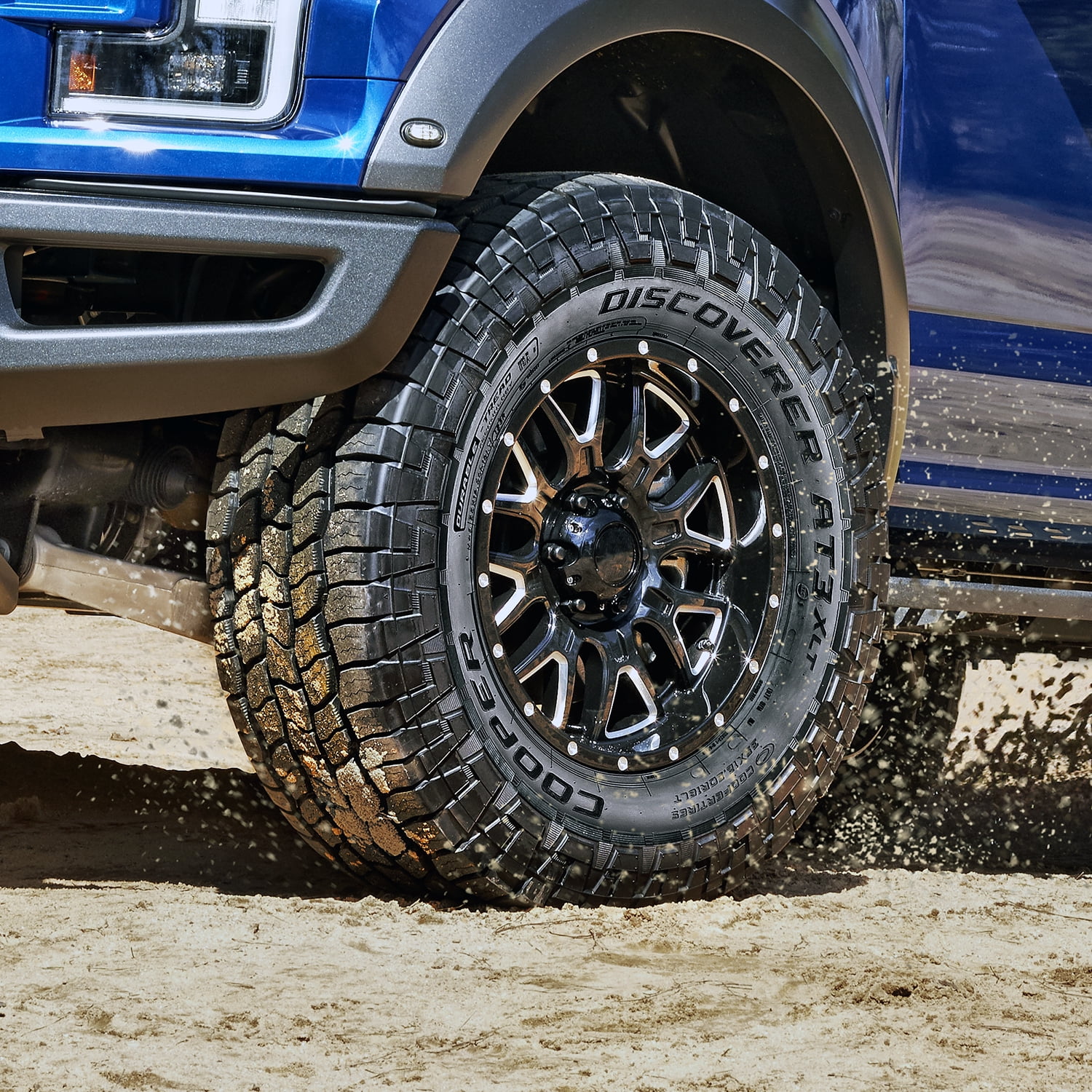 Pneus tout-terrain Cooper Discoverer AT3 XLT 285/75R16 10 plis E – Convient aux camionnettes et aux modèles Hummer H3