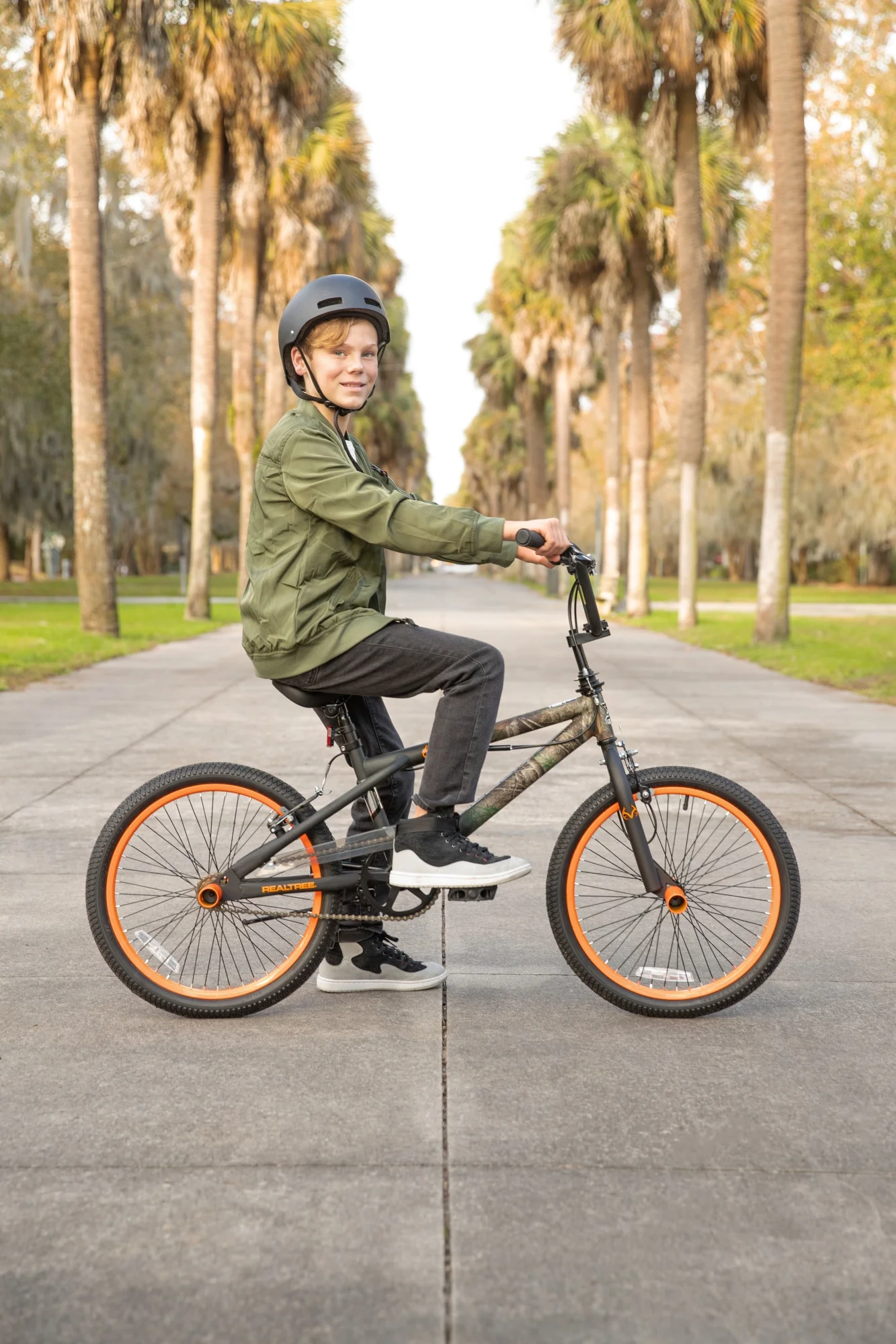 20" Realtree Boys Bike by for Age 7-14 Years(Black/20") - Image 9