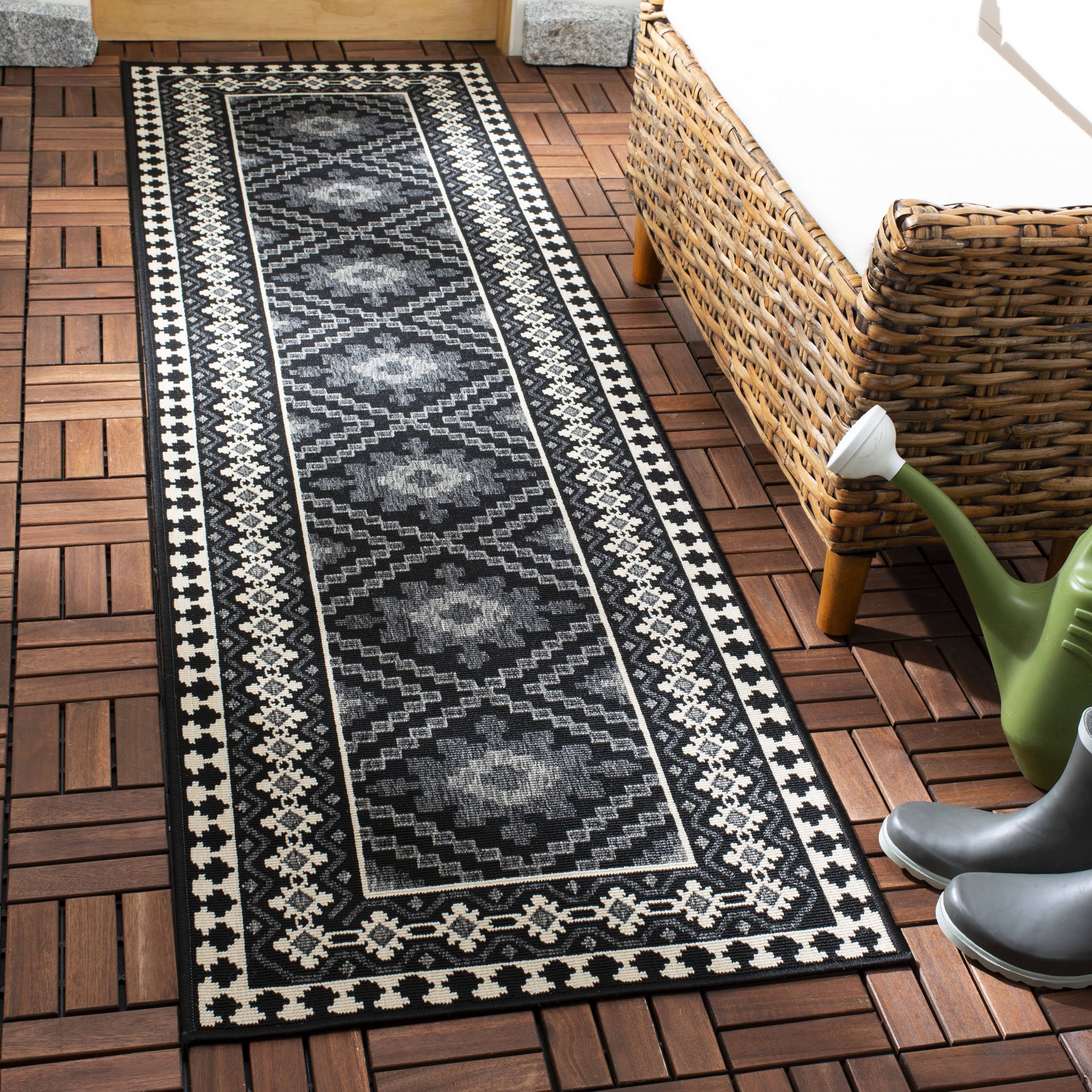 Safavieh Outdoor VER099-0421 Veranda Black / Creme Rug - 2' 3