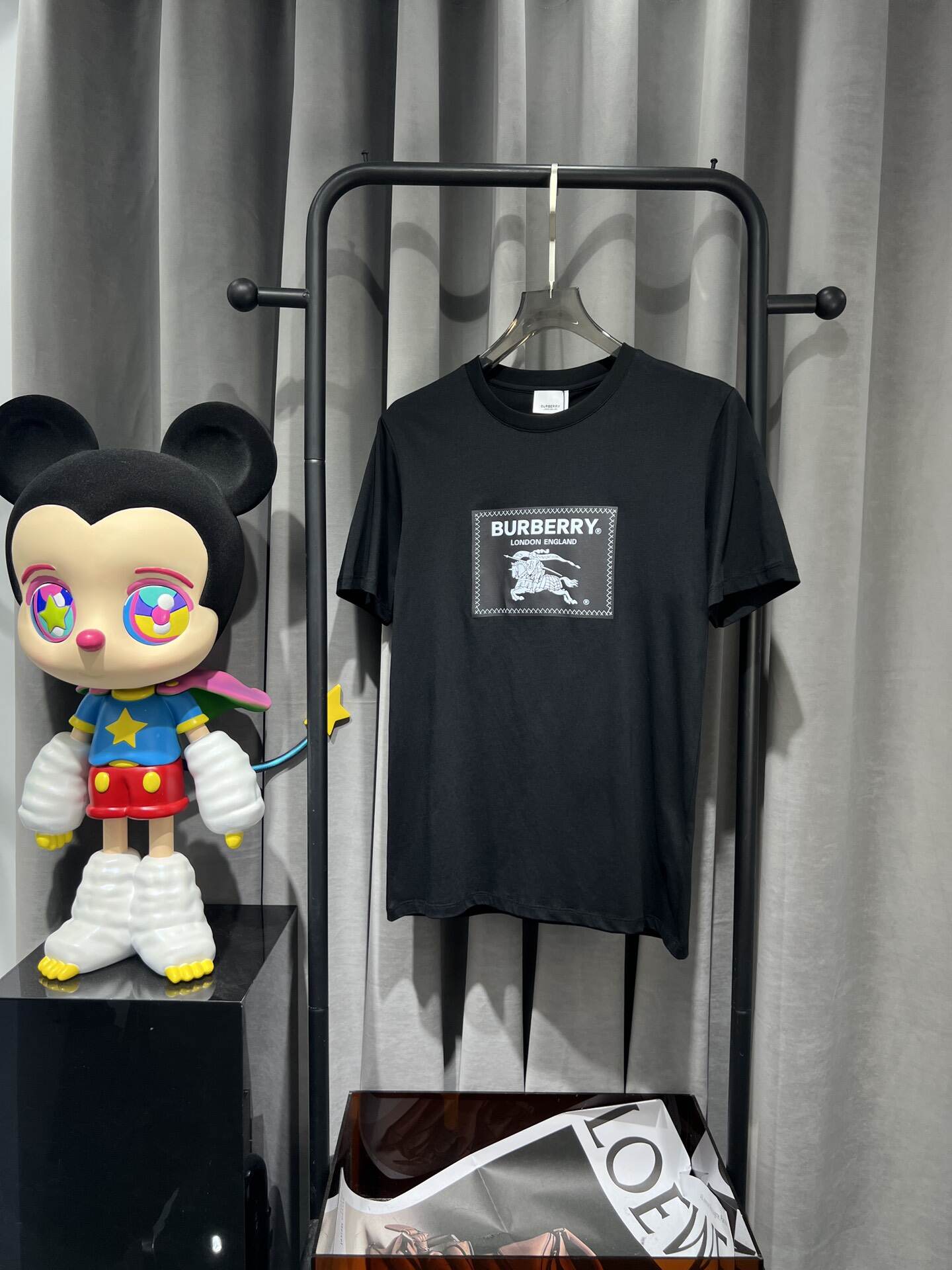 【Burberry】（バーバリー )半袖 男女兼用、ご好評に付き再入荷！半袖Tシャツ