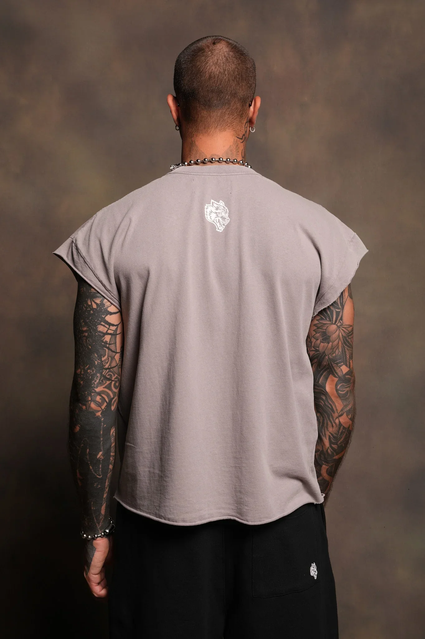 Ds Corazon Grunge Cut-Off Tee In Pale Gray