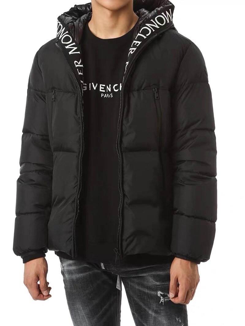 【公式認定ストア】MONCLER   Montcla（ユニセックス）多くの著名人やセレブに愛用されています! 即完売必至