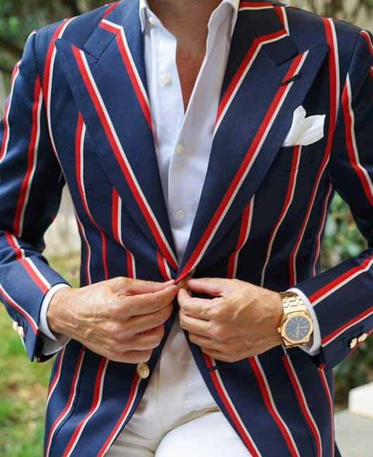 Blazer OK Classic à rayures verticales, col à revers, deux boutons et poche poitrine