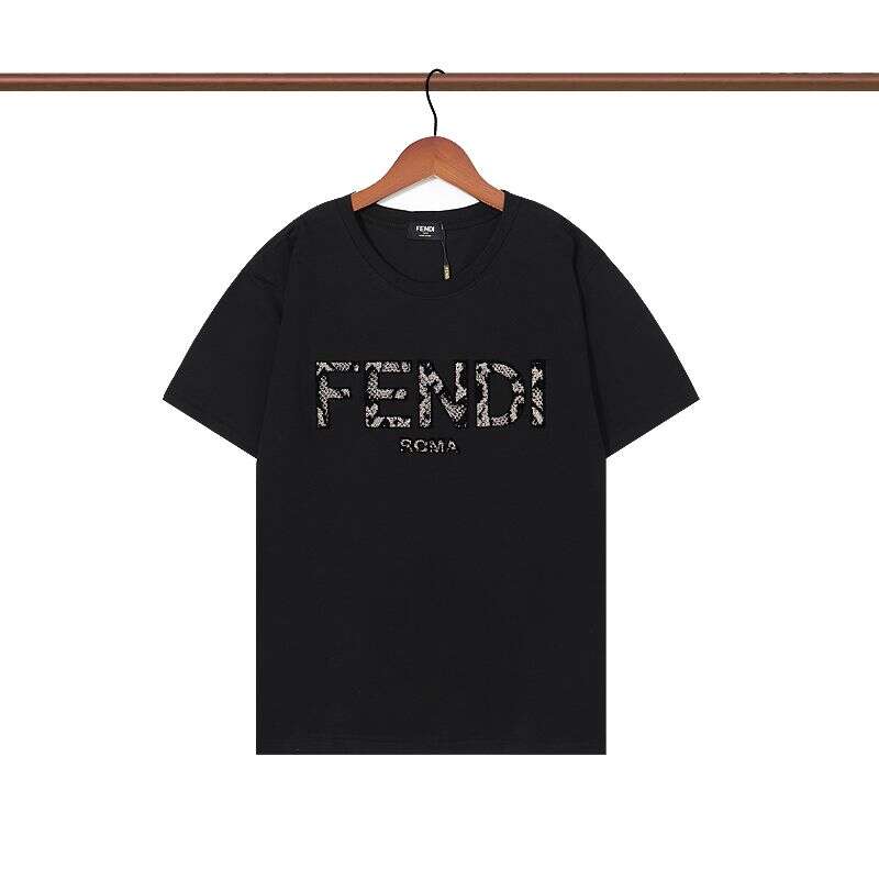 【FENDI】男女兼用、ご好評に付き再入荷！Tシャツ