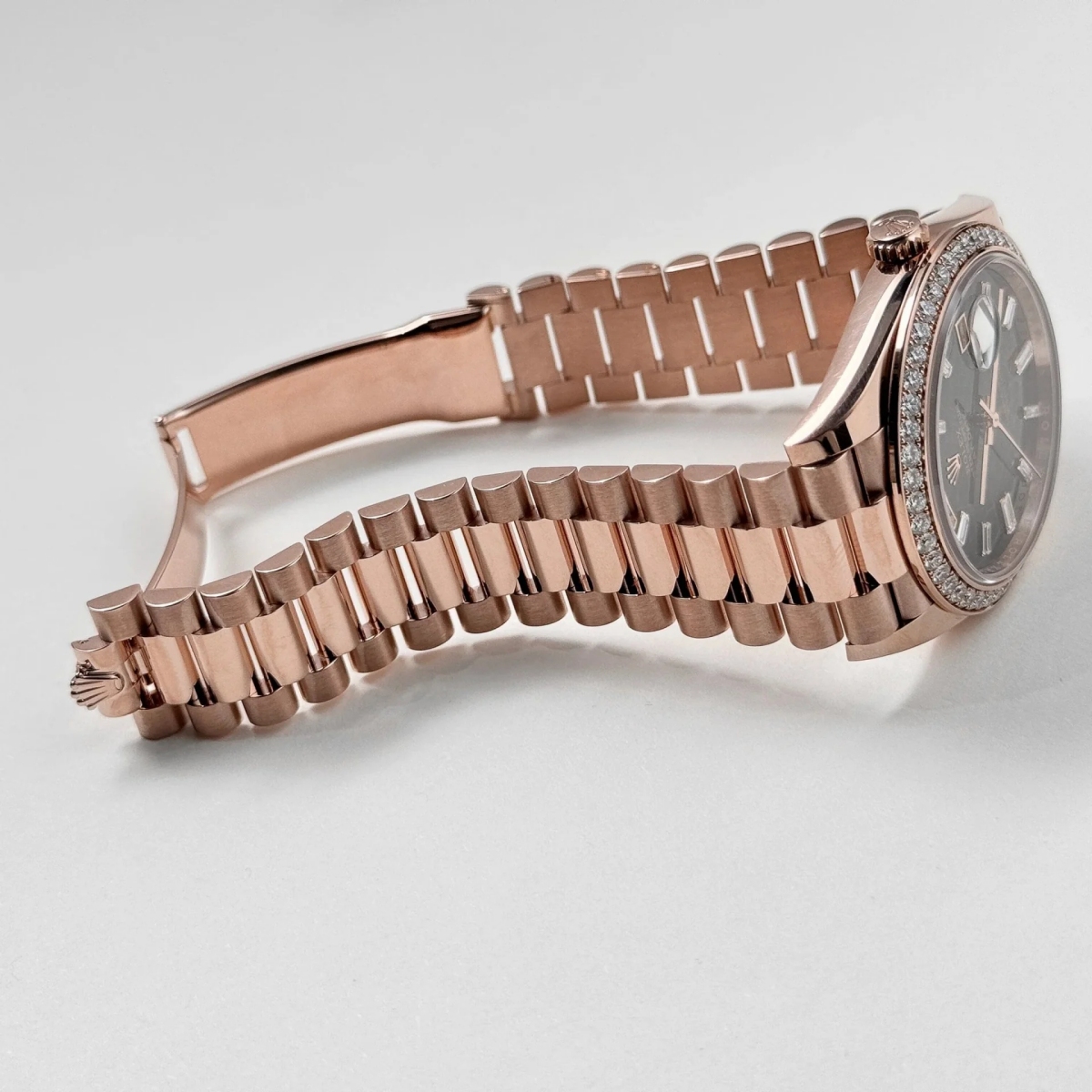[Super Clone]RLX  Day-Date 40mm Eisenkiesel / Diamonds Dial 228345rbr-0016【Super Clone】