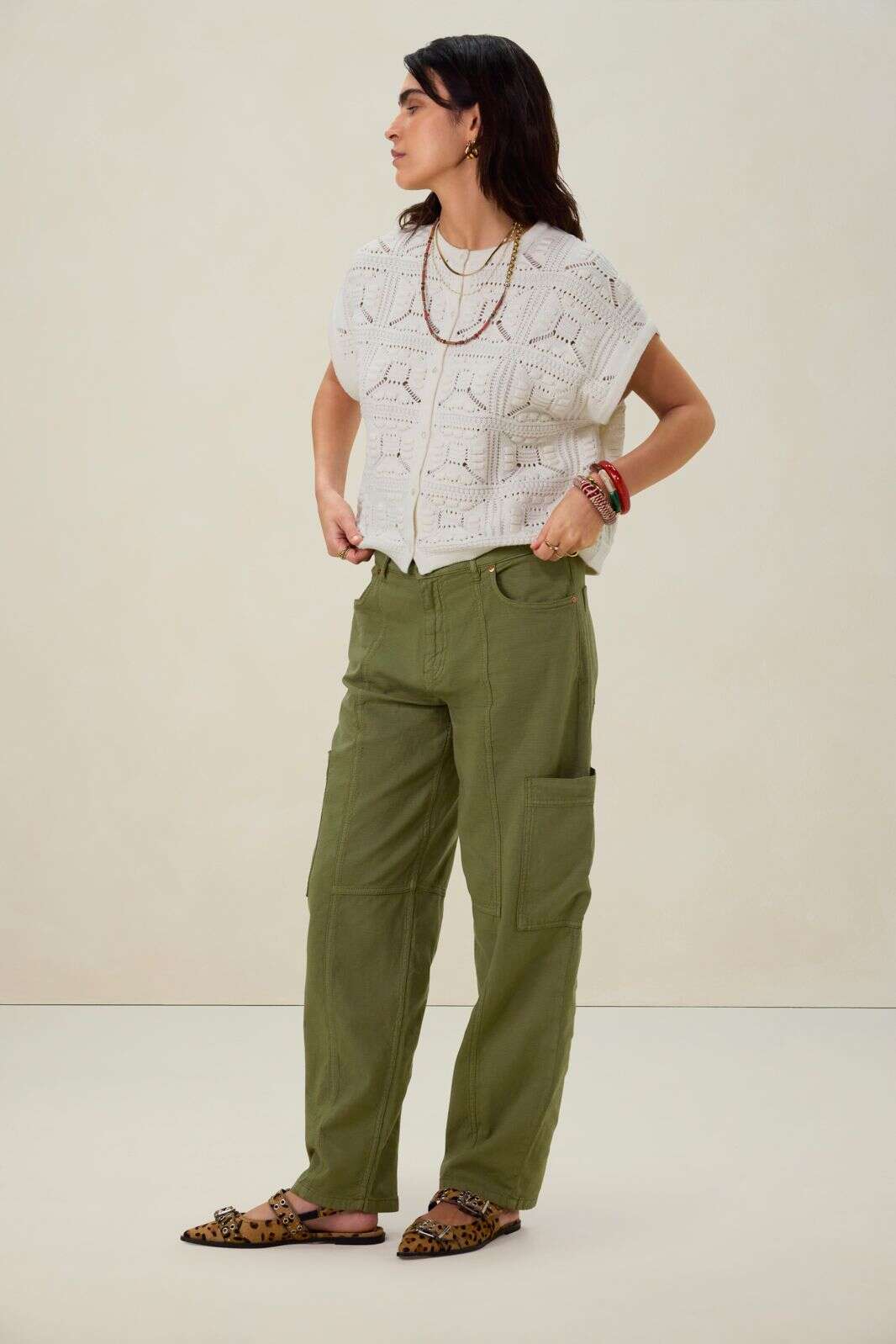 Wit mouwloos crochet vest