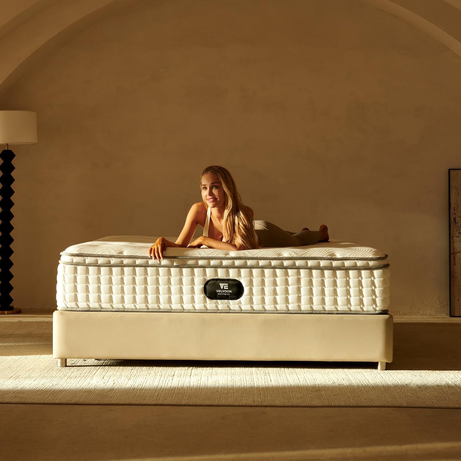 Matelas Queen, 30 cm (12 pouces) en mousse à mémoire de forme et gel rafraîchissant, pour un sommeil frais et réparateur. Soulage les points de pression et offre un soutien mi-ferme. Améliore le sommeil. Matériaux certifiés CertiPUR-US. Sans fibre de