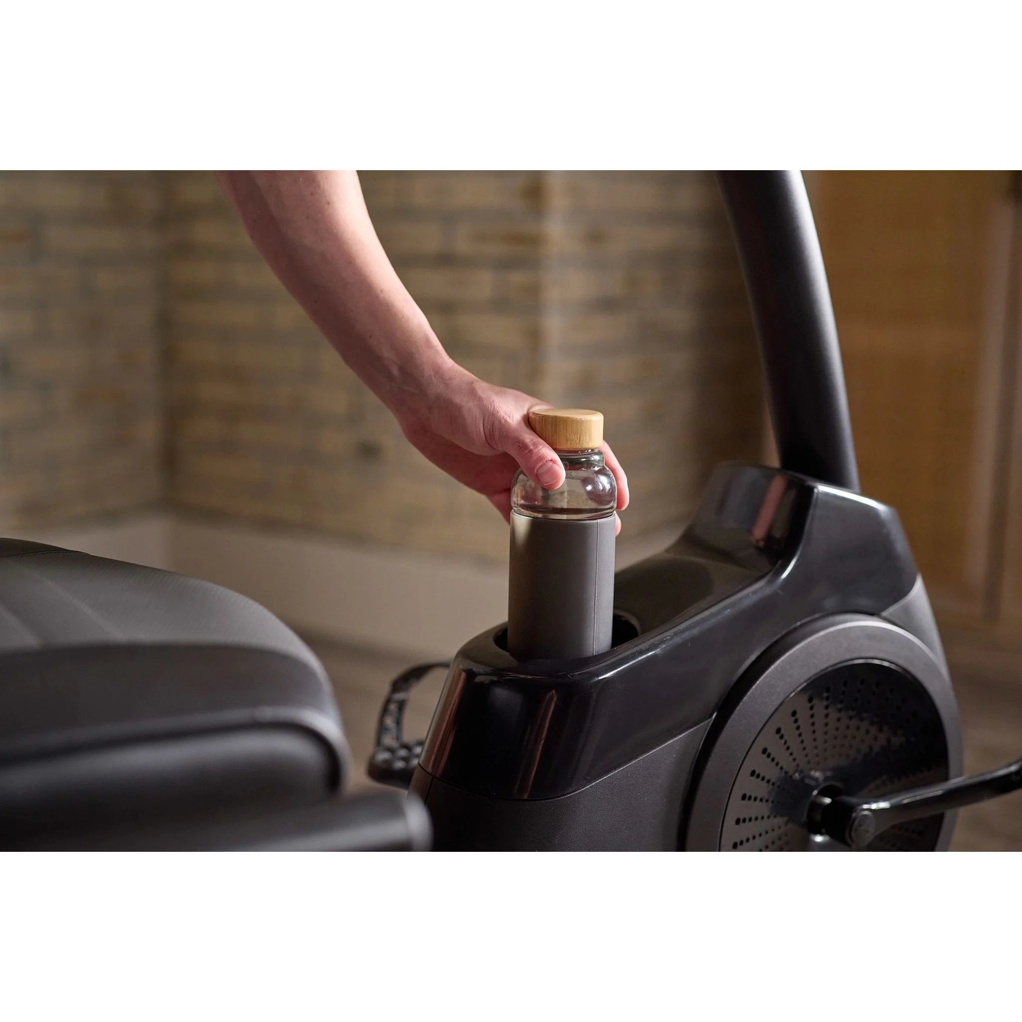325 CSX Indoor Exercise Bike with Compact Design and Quiet Digital Resistance - Image 9