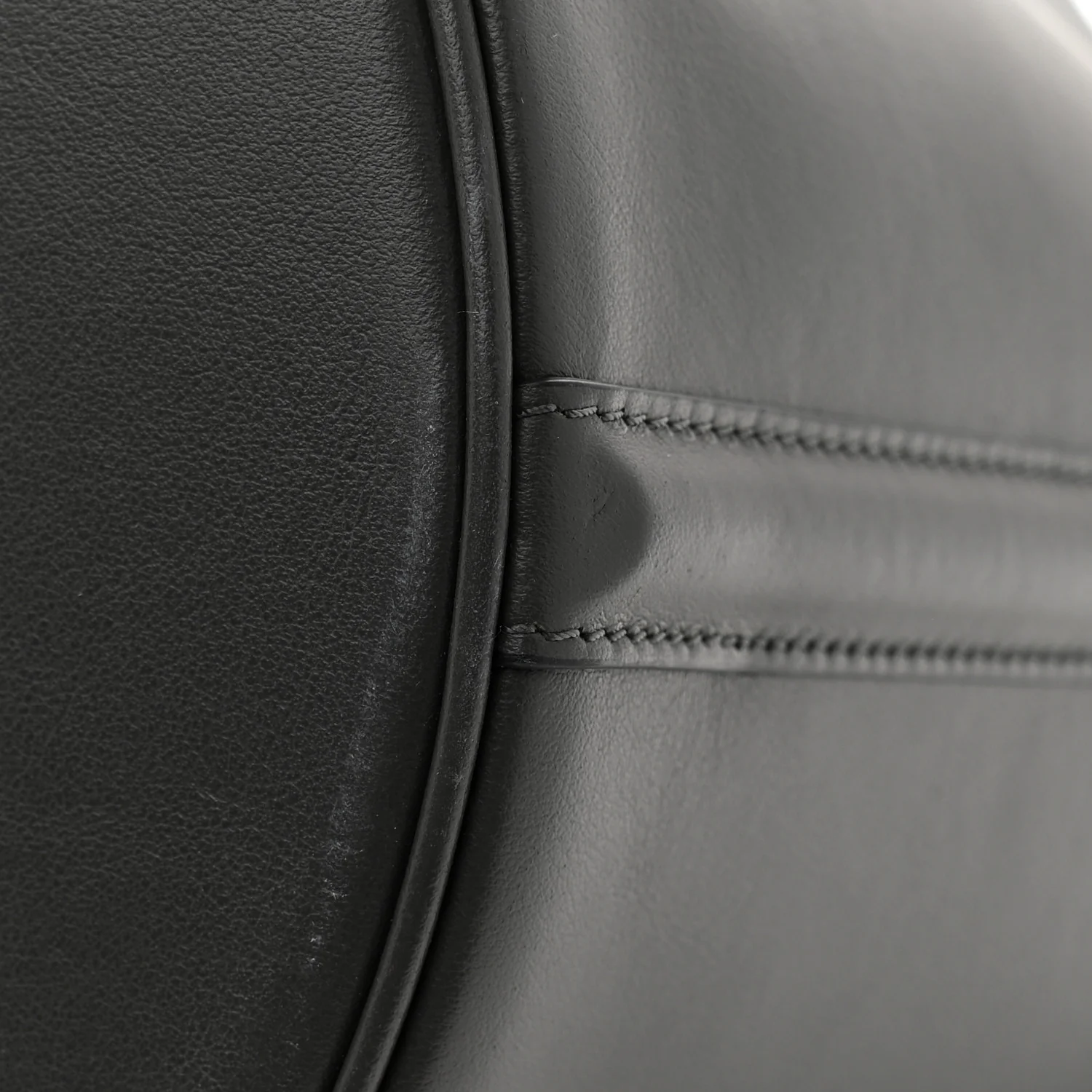 Smooth Calfskin Bucket 16 Bag Anthracite