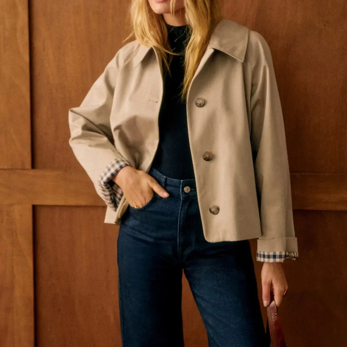 Trench-coat classique à col rabattu et motif à carreaux