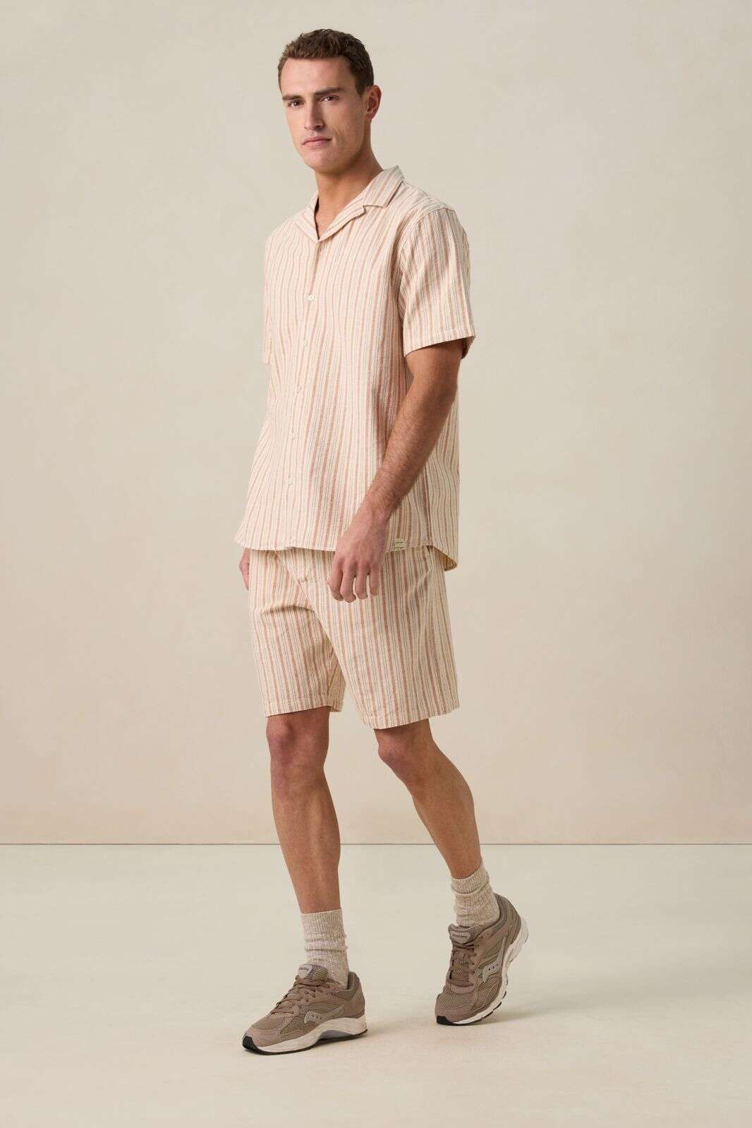 Oranje short met strepen