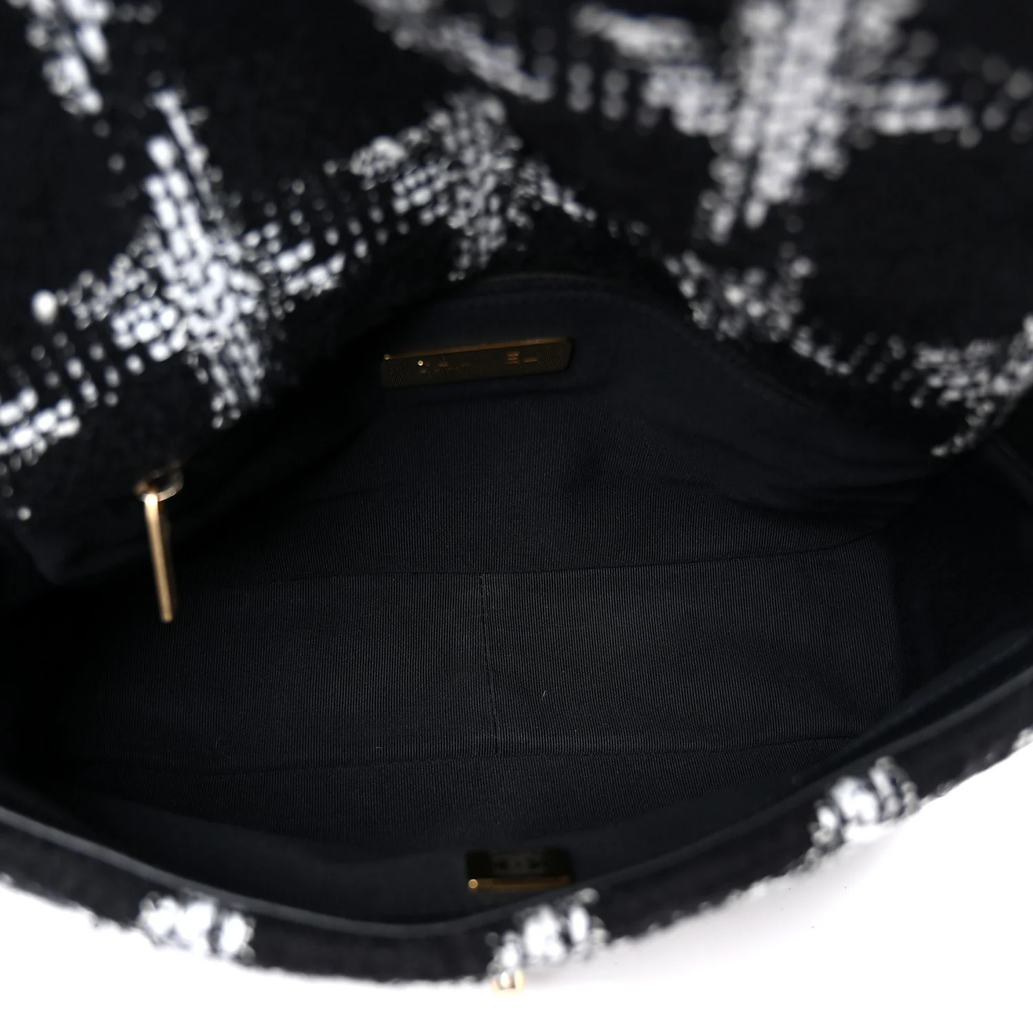 Tweed Quilted Medium Chanel 19 Flap Black White
