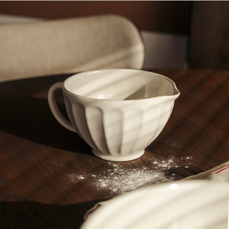 Classic bakebolle m/håndtak 1,2L krem