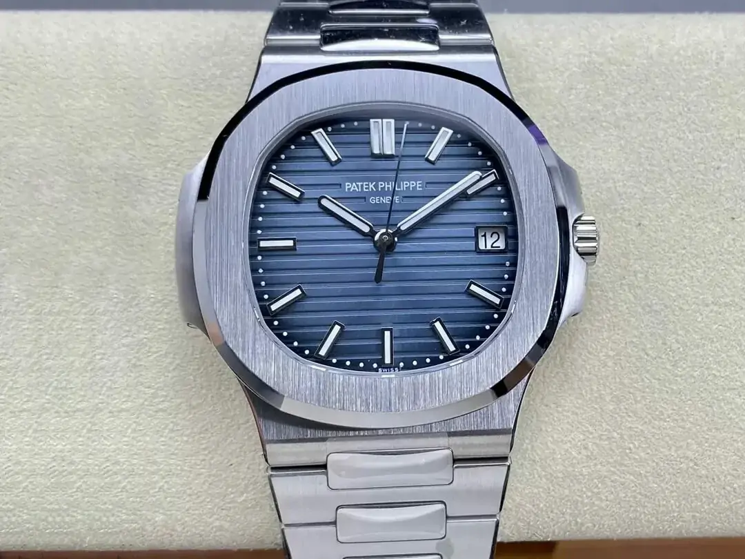 Patek Philippe Nautilus 5811 / 1G-001 3K Factory Silver Stainless Steel Strap