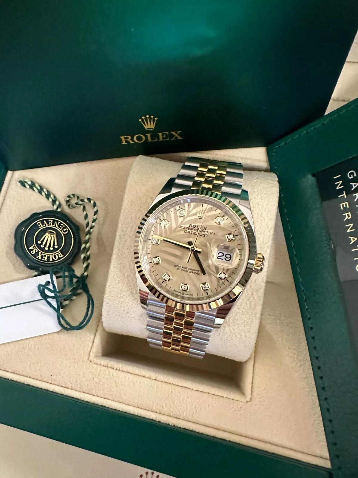 [Super Clone]RLX  Datejust 36mm 126233-0043 Champagne Palm Motif Diamond Dial and Jubilee Bracelet Watch