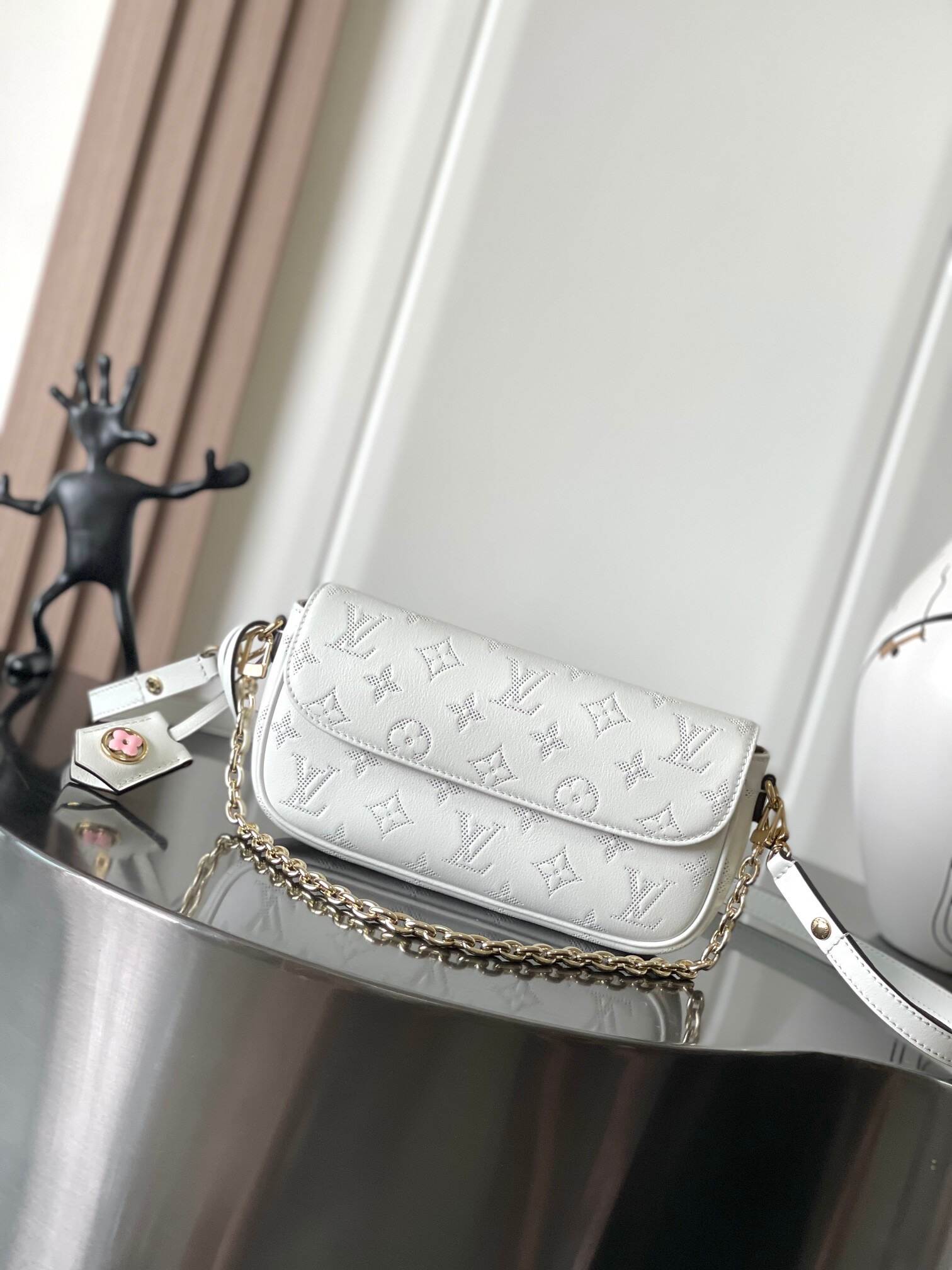 大人気モデル!!完売寸前☆ LOUIS VUITTON SAC RECOLETA ハンドバッグ M11299