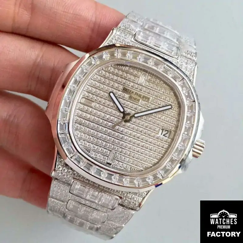 Patek Philippe Nautilus Jumbo 5719 / 1G-001 Diamonds Dial