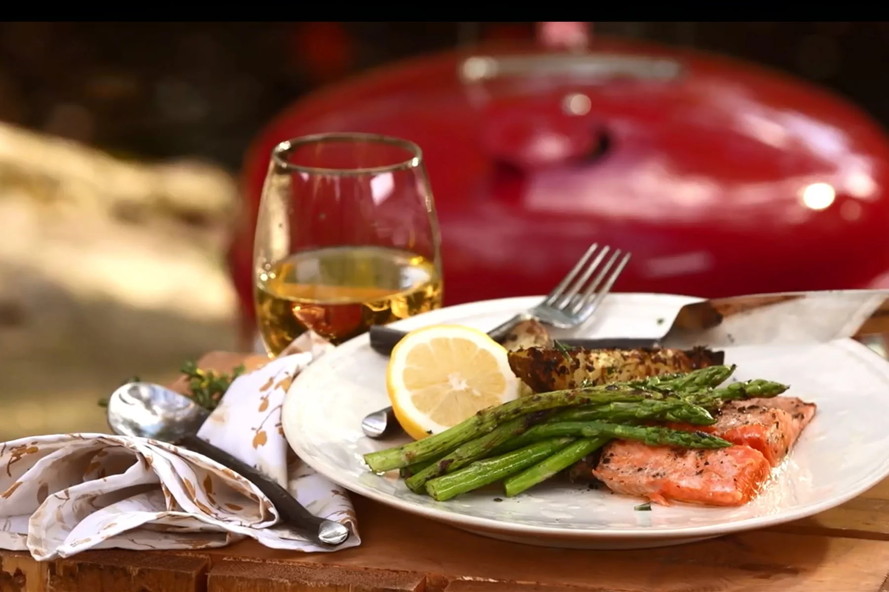 Americana 4 - in - 1 Electric and Charcoal Water Smoker