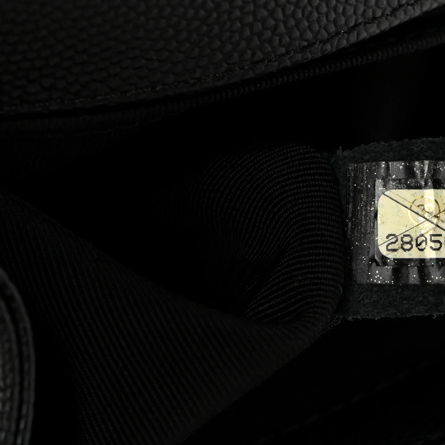 Caviar Quilted Medium Boy Flap Black
