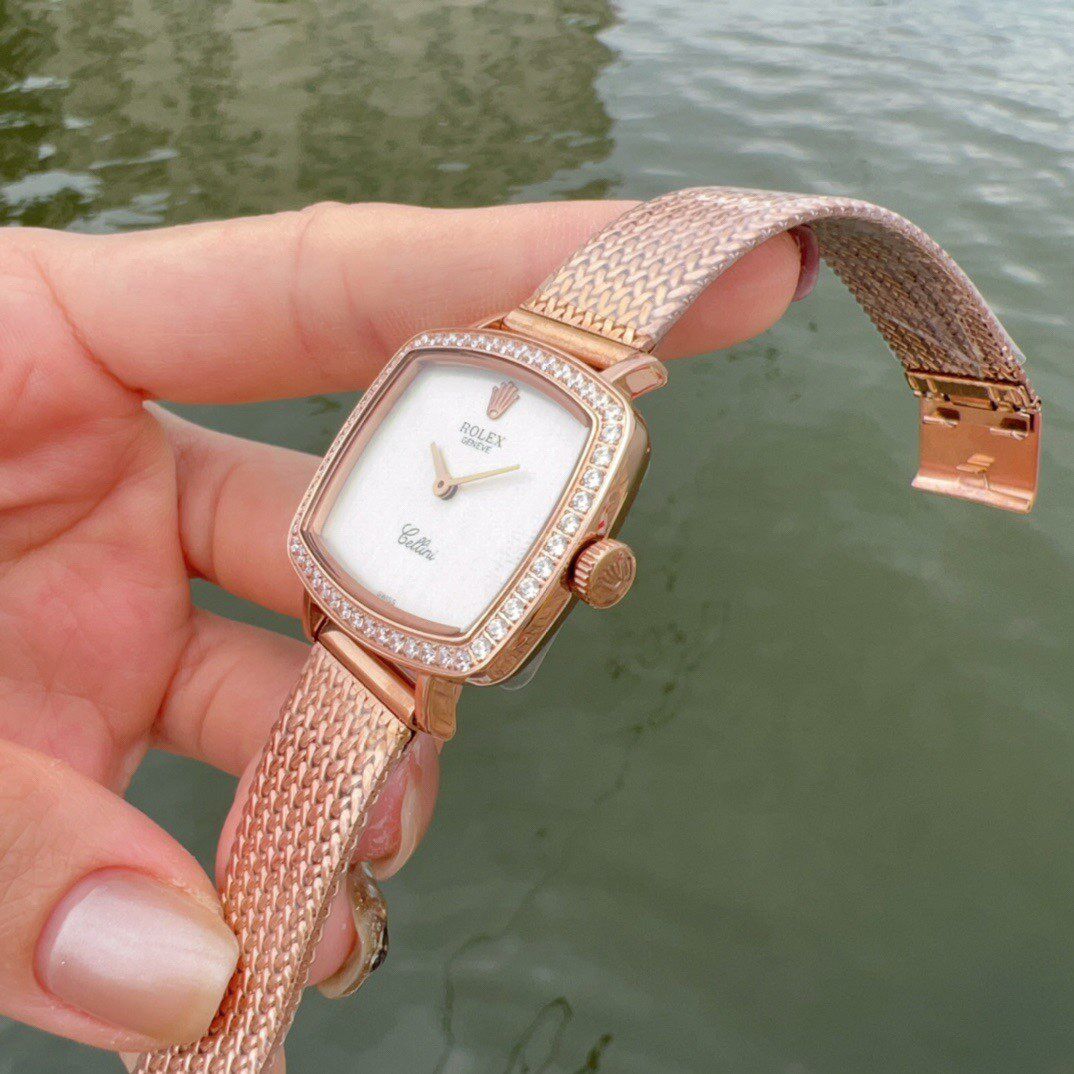 Replica Rolex Cellini Diamond Bezel Rose Gold Quartz psp34233