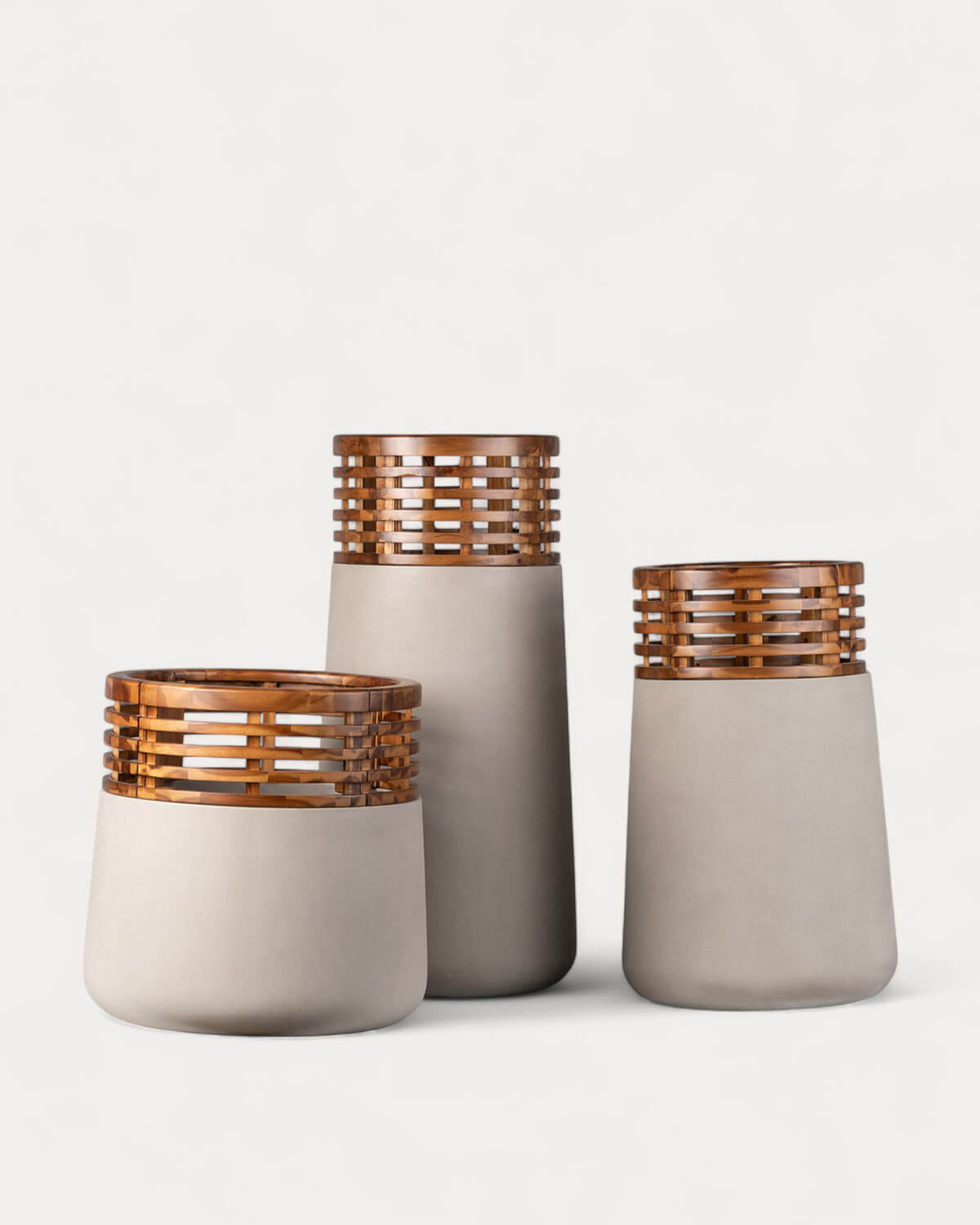 Hazan - Conjunto 3 Maceteros XL de Hormigón y Madera de Acacia Hazan