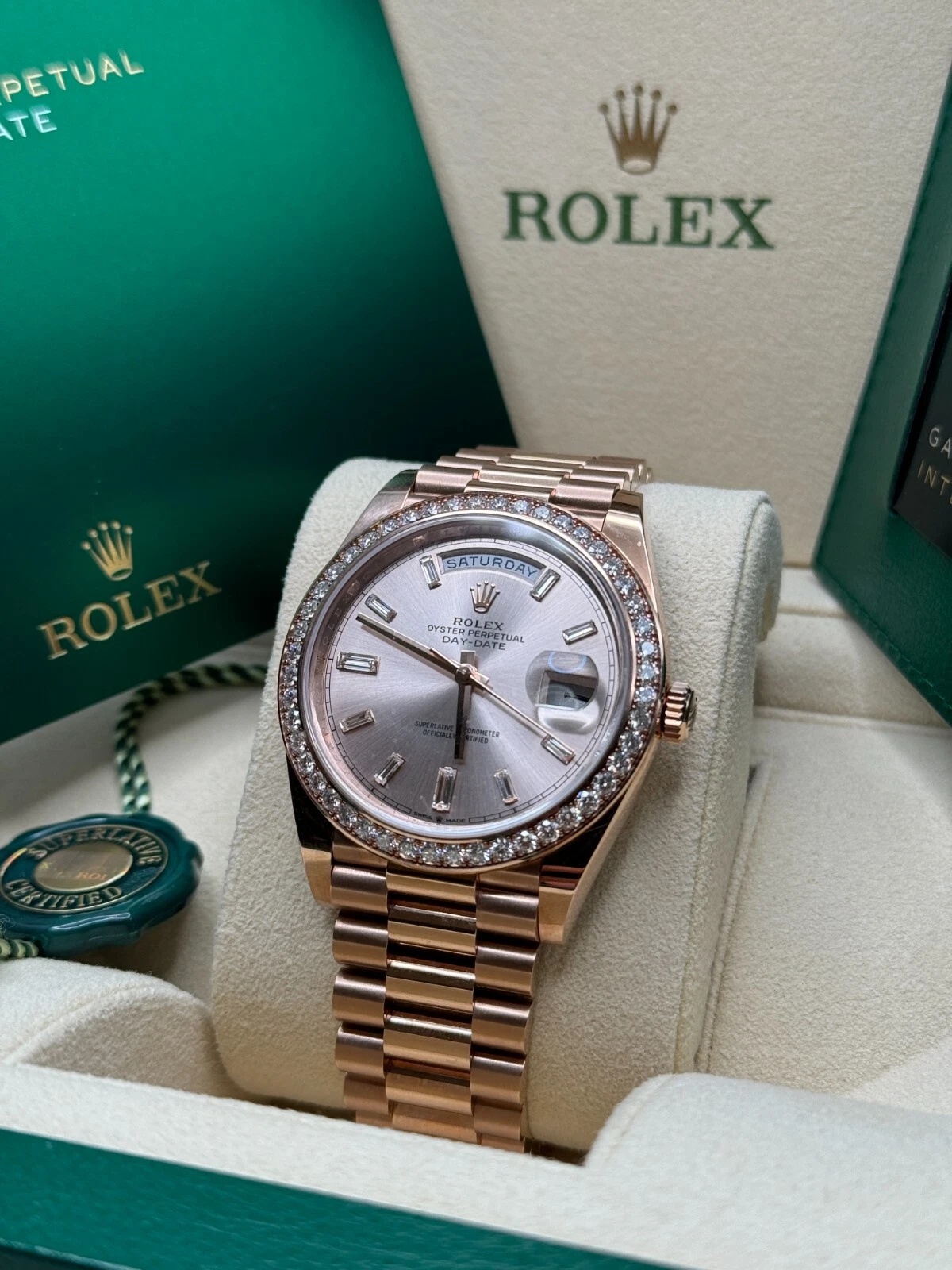 [Super Clone]RLX  Day-Date 40mm Sundust Diamonds Dial 228345rbr-0007【Super Clone】