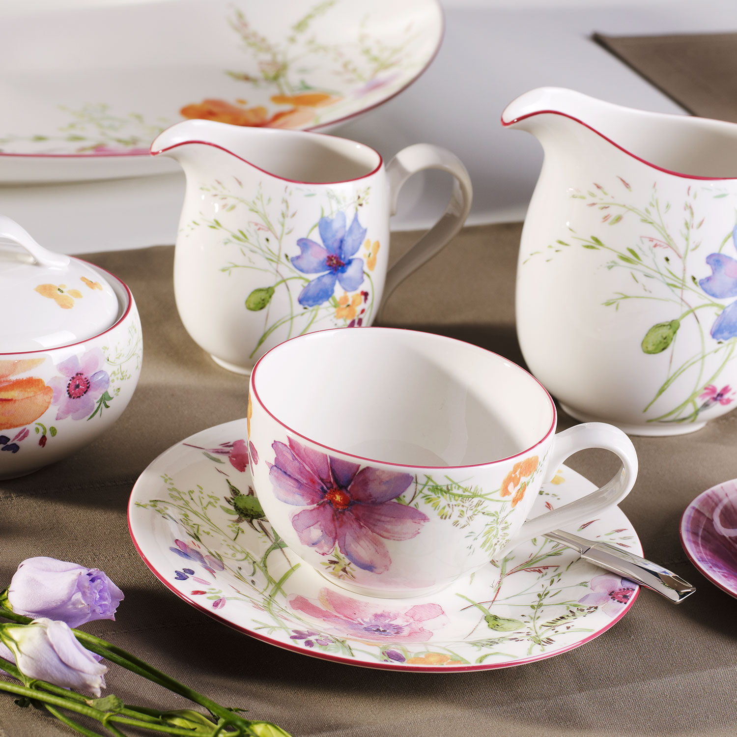 Mariefleur Creamer - Multi-colored, 9.2 oz, Premium Porcelain