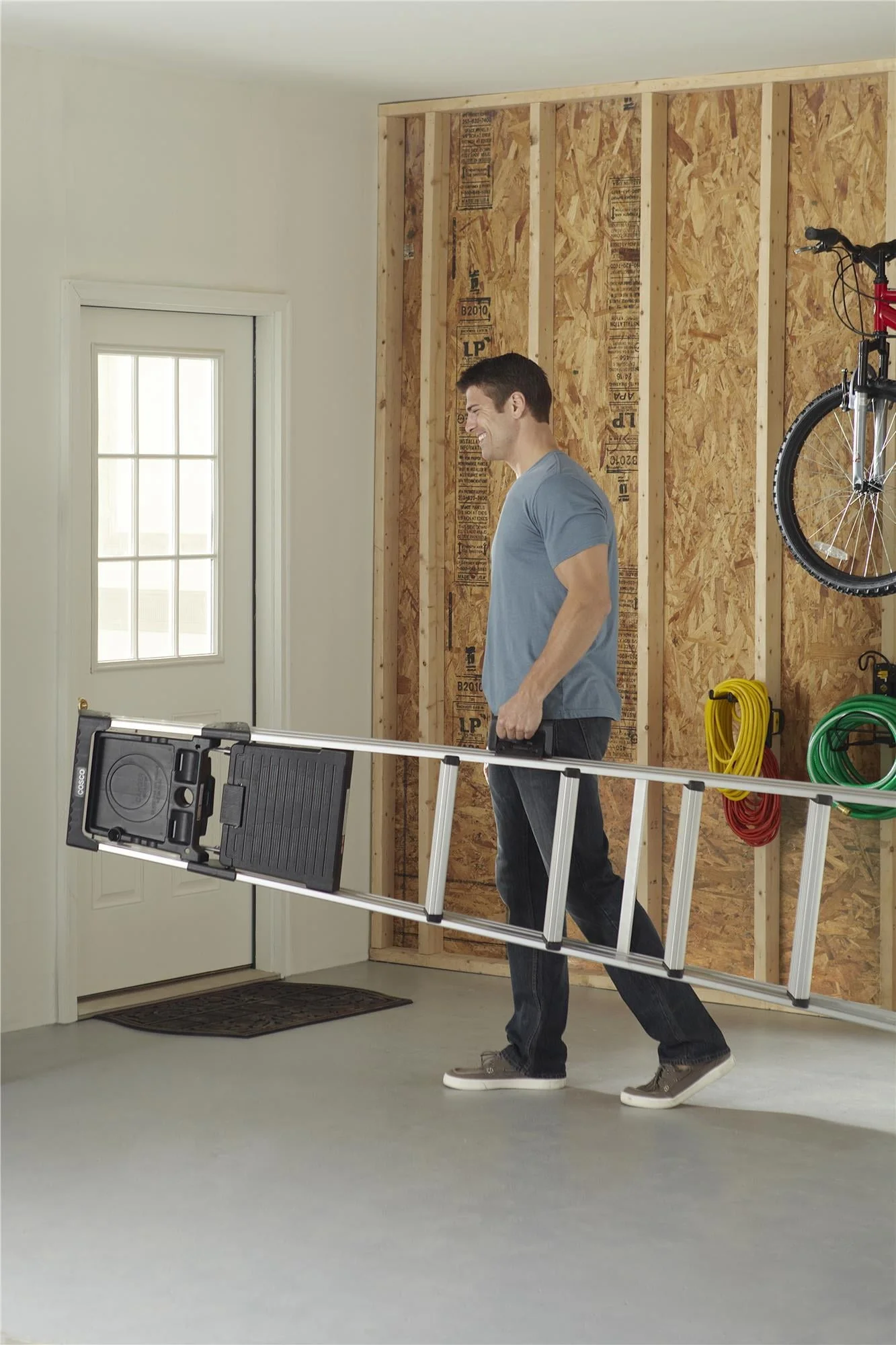 Cosco 8 Ft Signature Series Aluminum Folding Step Ladder 300 Lb Type IA (12 Ft Max Reach) Image 4