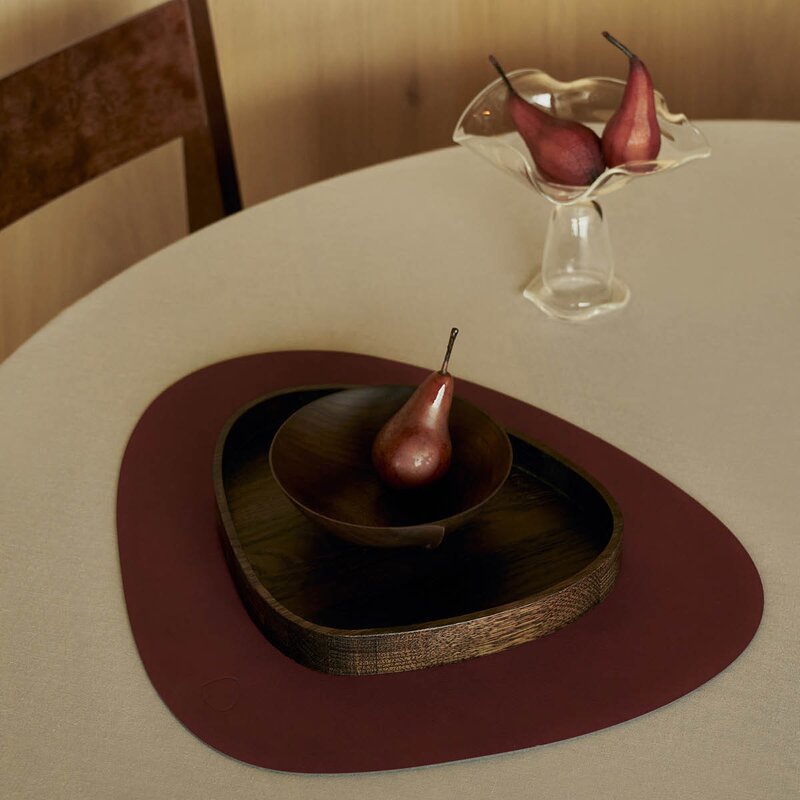 Nupo Curve bordbrikke 37x44 cm Burgundy