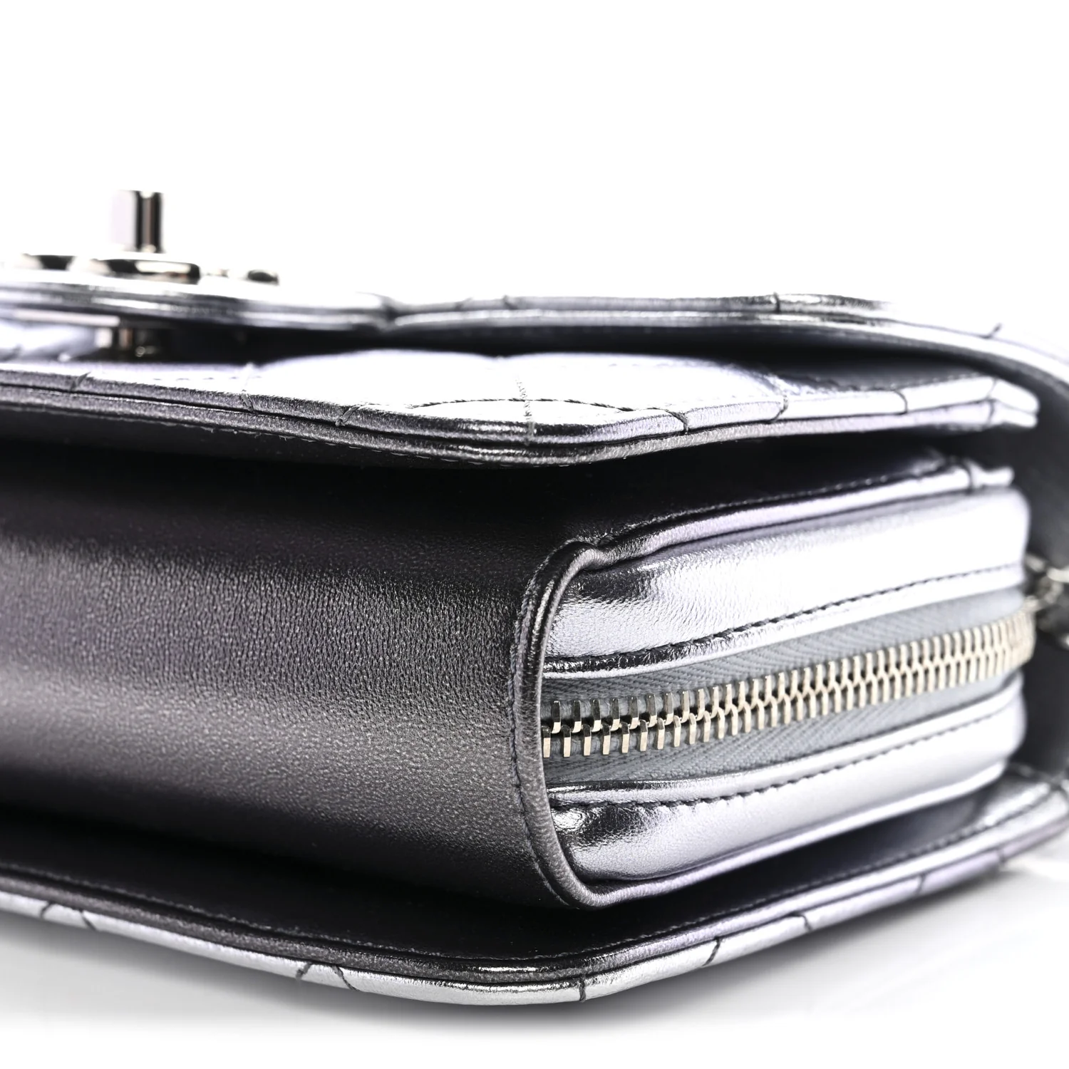 Metallic Lambskin Like A Wallet Flap Silvery Black