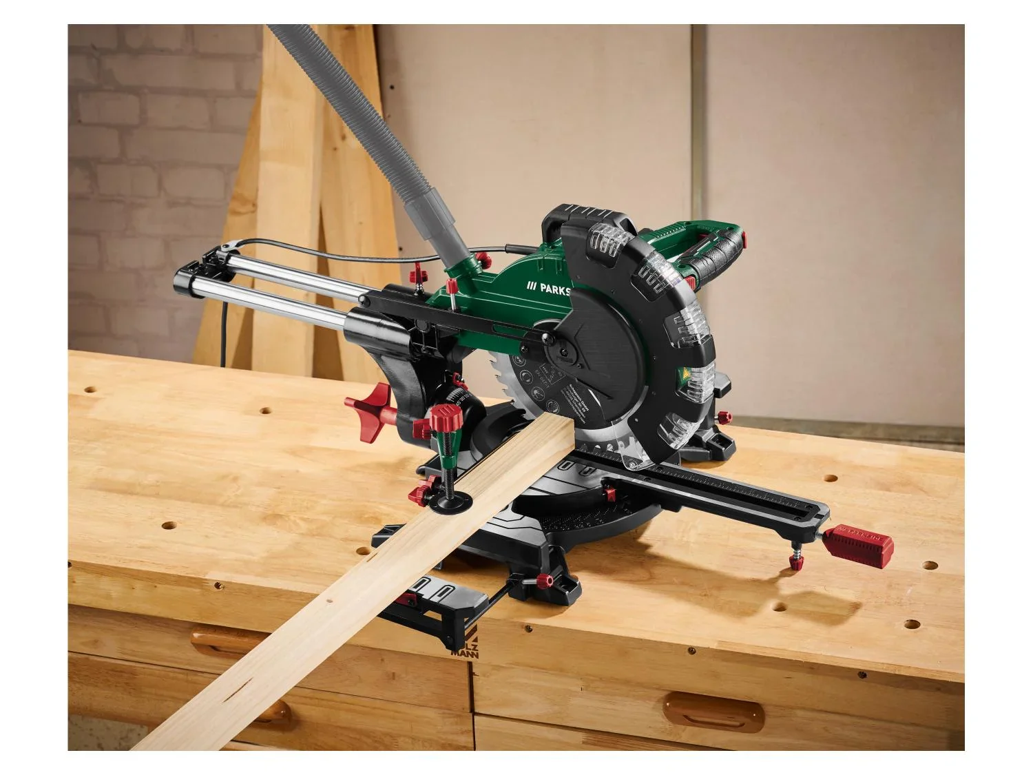 PARKSIDE Scie  onglet radiale PZKS 254 A1, 254 mm, 2000 W