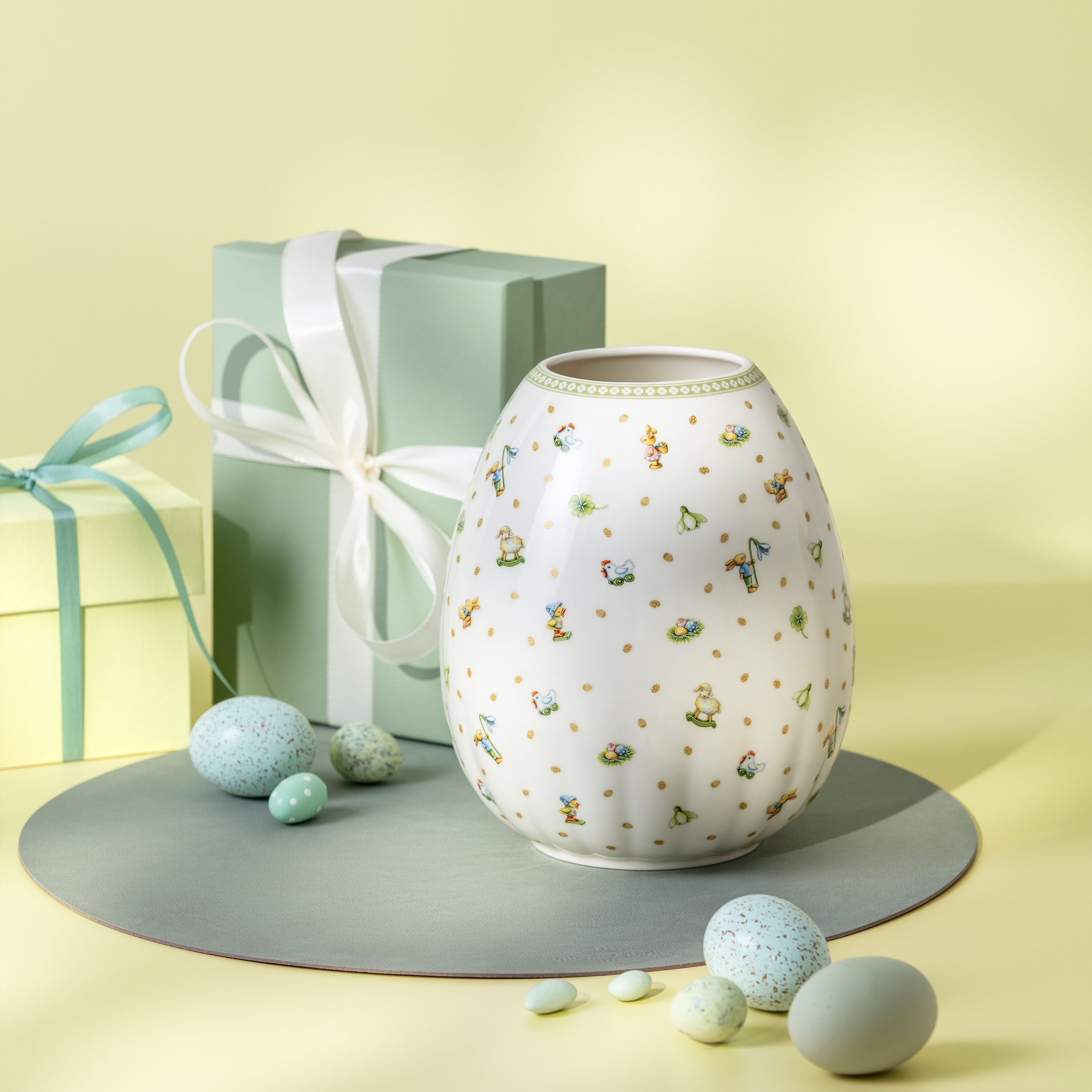 Easter Delight Vase - Green, 6.9'' x 8.1'', Premium Porcelain