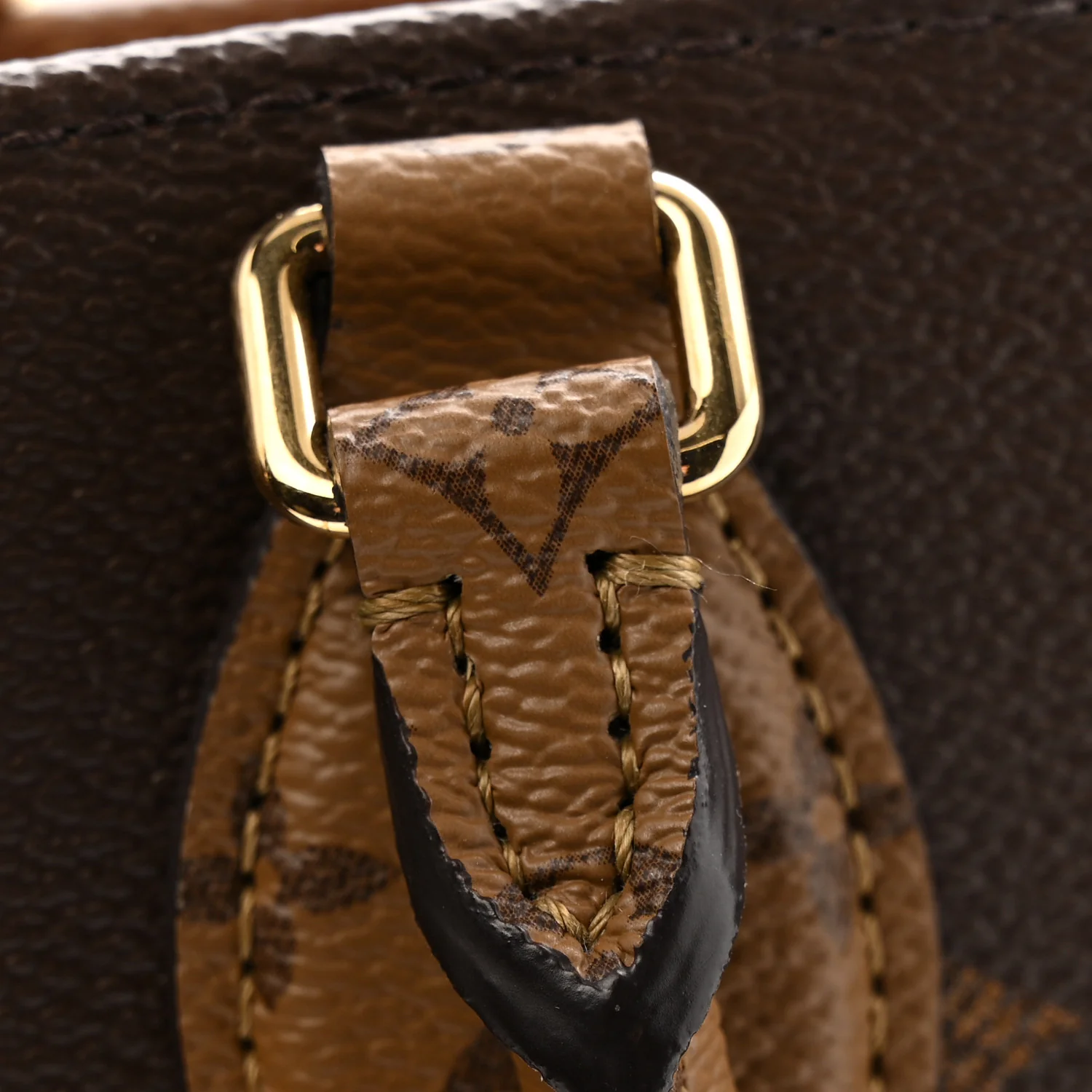 Reverse Monogram Giant Onthego PM
