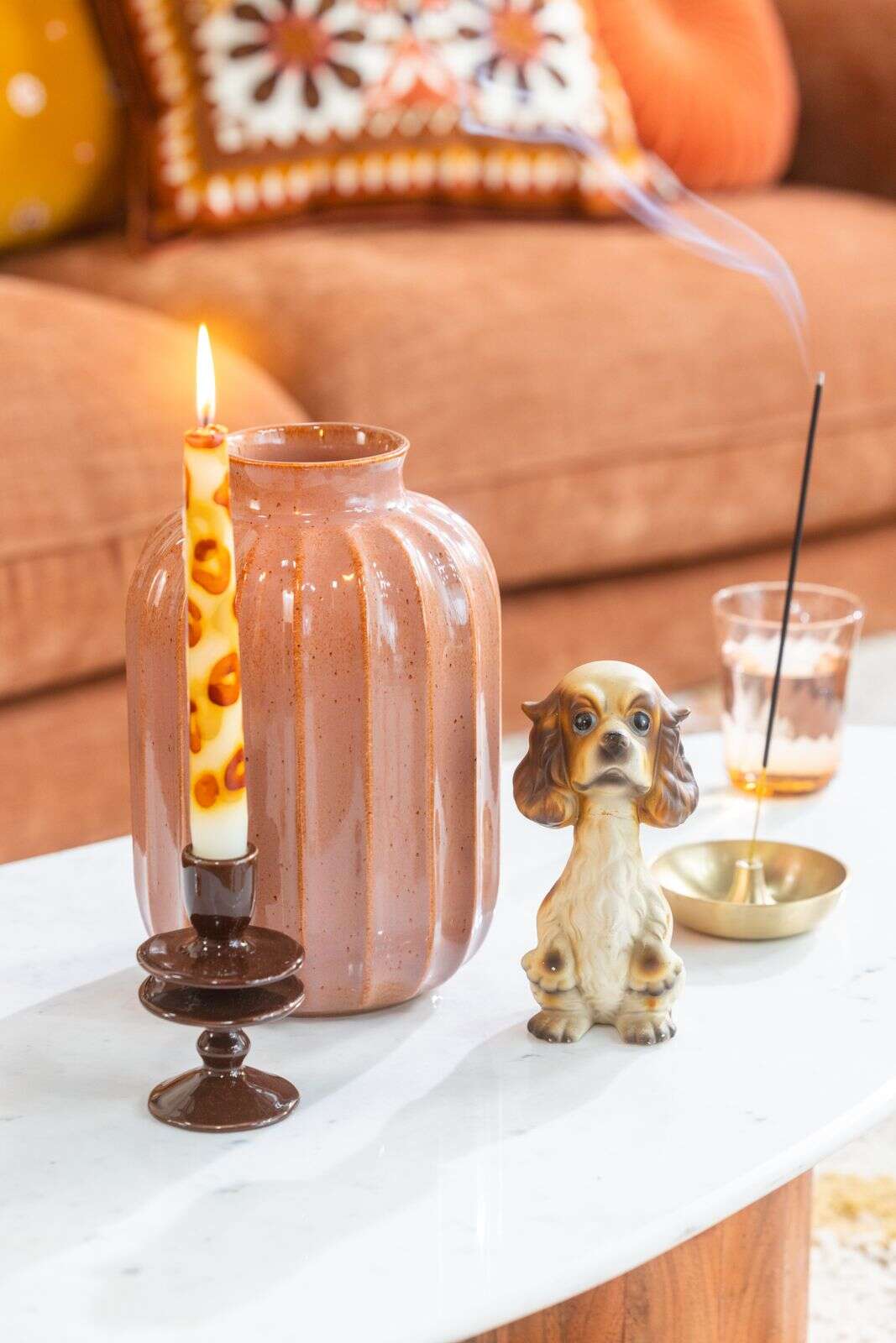 Roze keramieken vaas