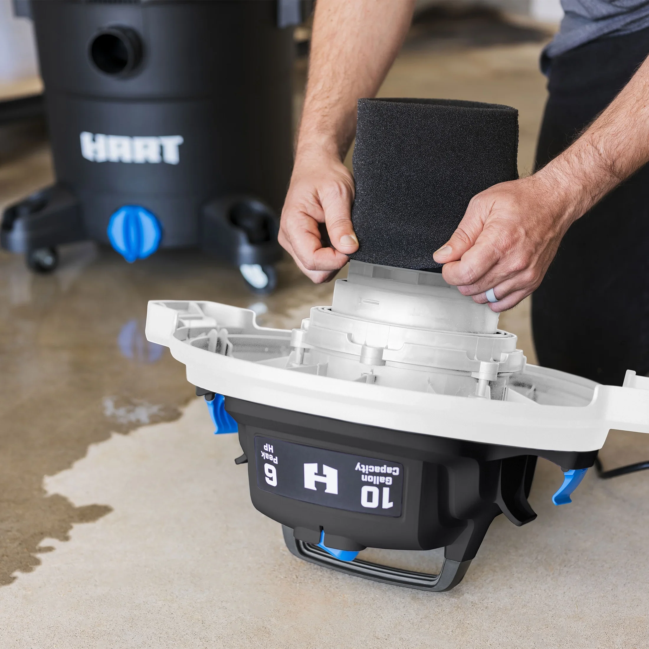 HART 10 Gallon 6 Peak HP Poly Wet/Dry Vacuum, VOC1012PF 3703