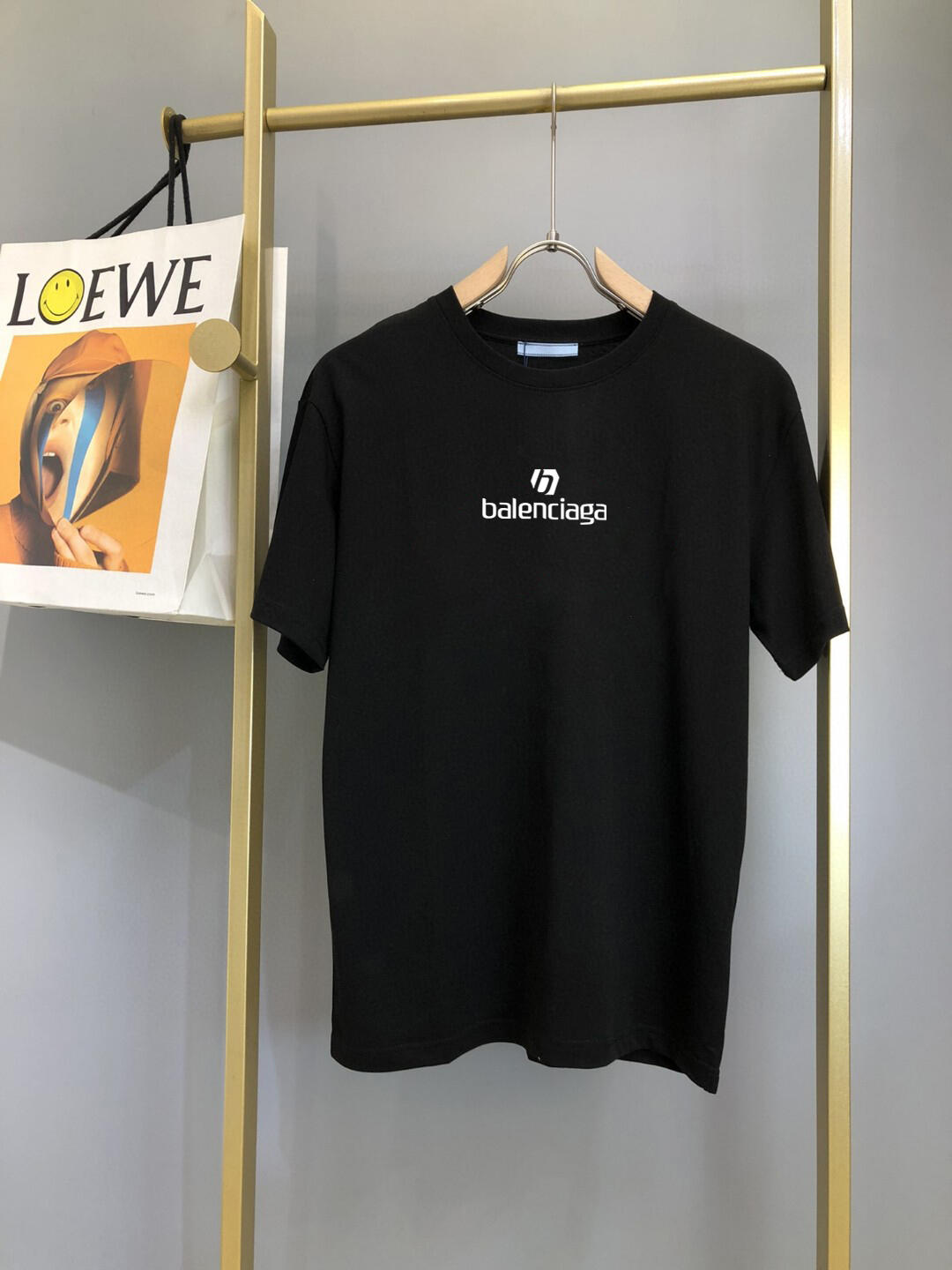 【BALENCIAGA】（バレンシアガ ）半袖 ご好評に付き再入荷！半袖Tシャツ