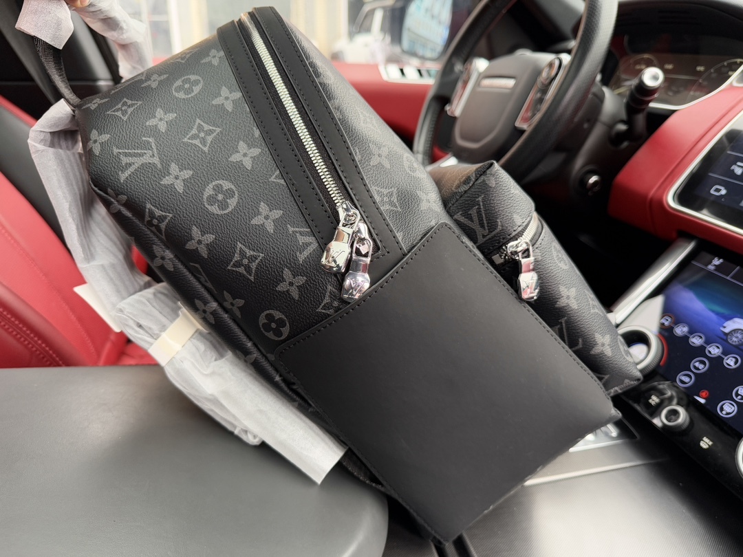 Louis new arrival Discovery men backpack bag size??31*41*17 cm