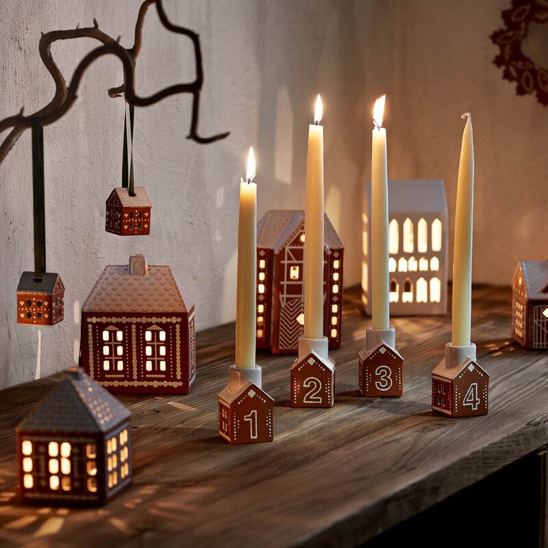 Gingerbread adventsstake 4 deler brun