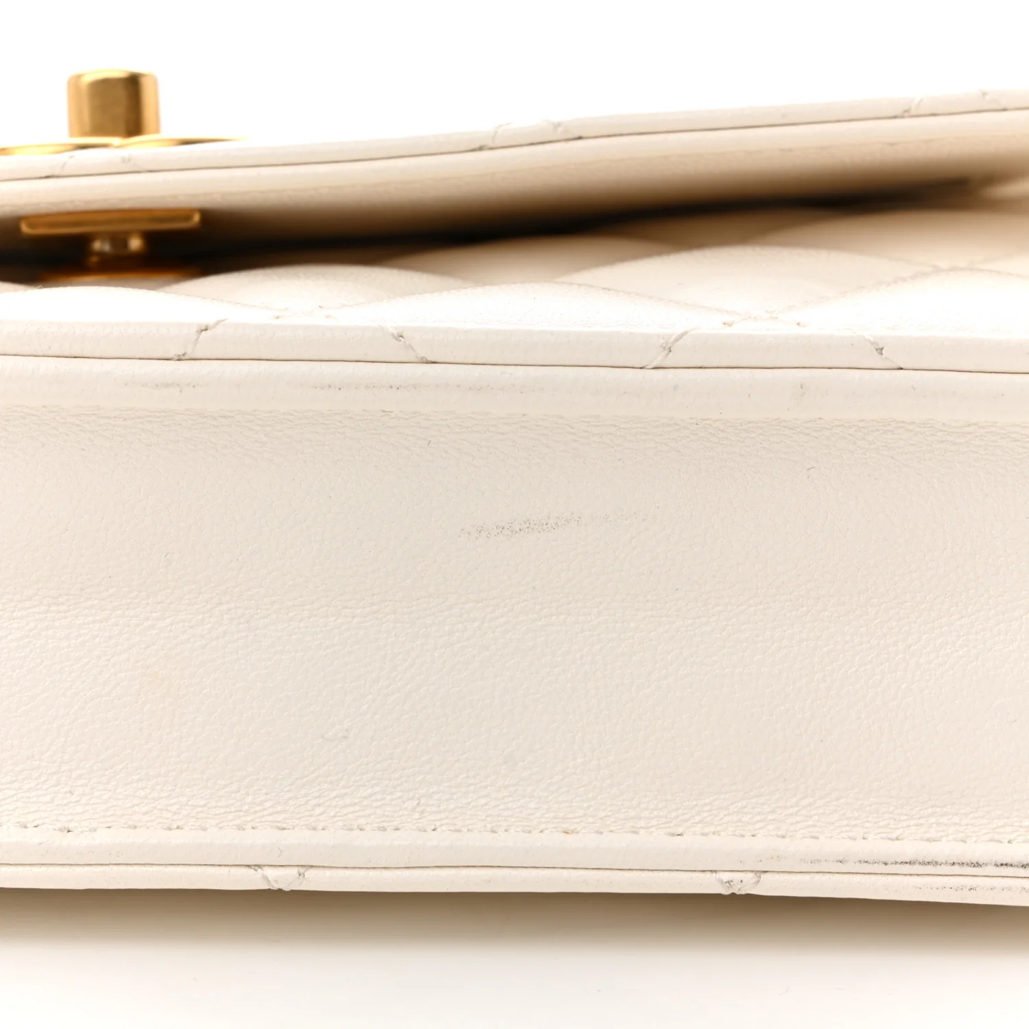 Lambskin Quilted CC Pearl Crush Wallet on Chain WOC White