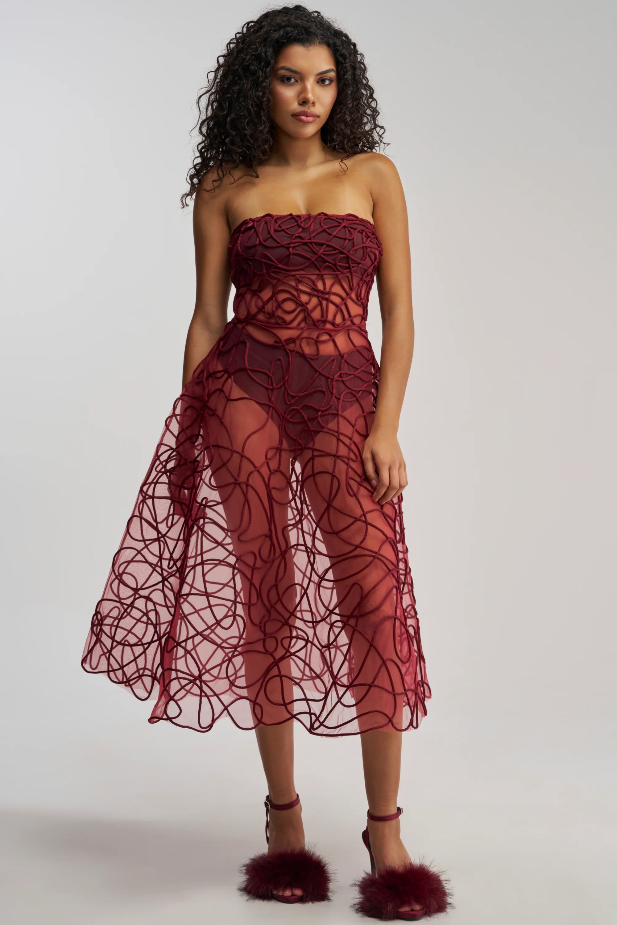 MAYRA ABSTRACT MIDI DRESS IN BURGUNDY - Akira Store