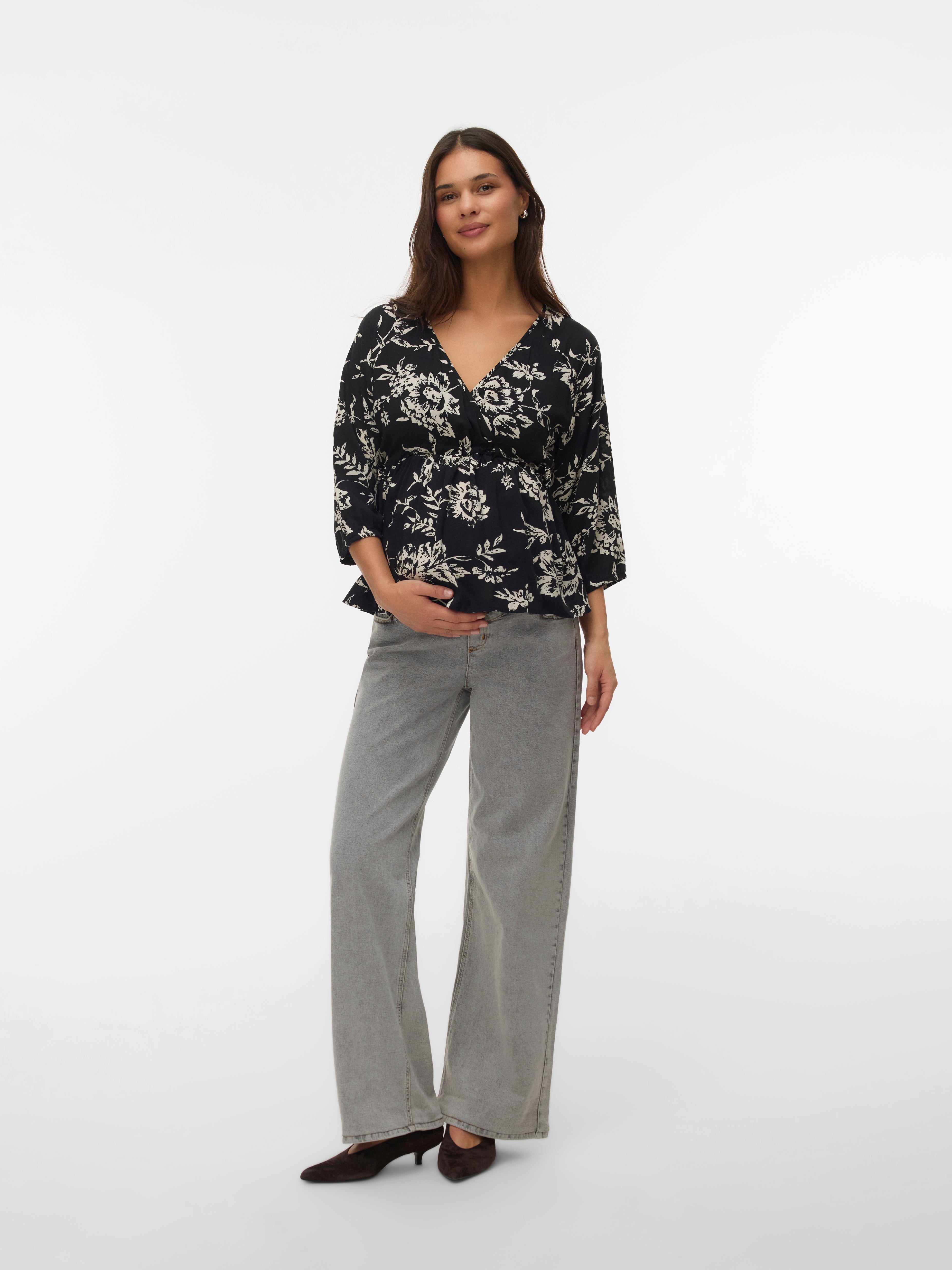 VERO MODA® Regular Fit V-Neck Top