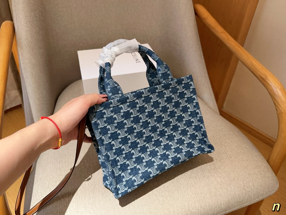 ce new arrival tote bag size: 24×18×9 cm