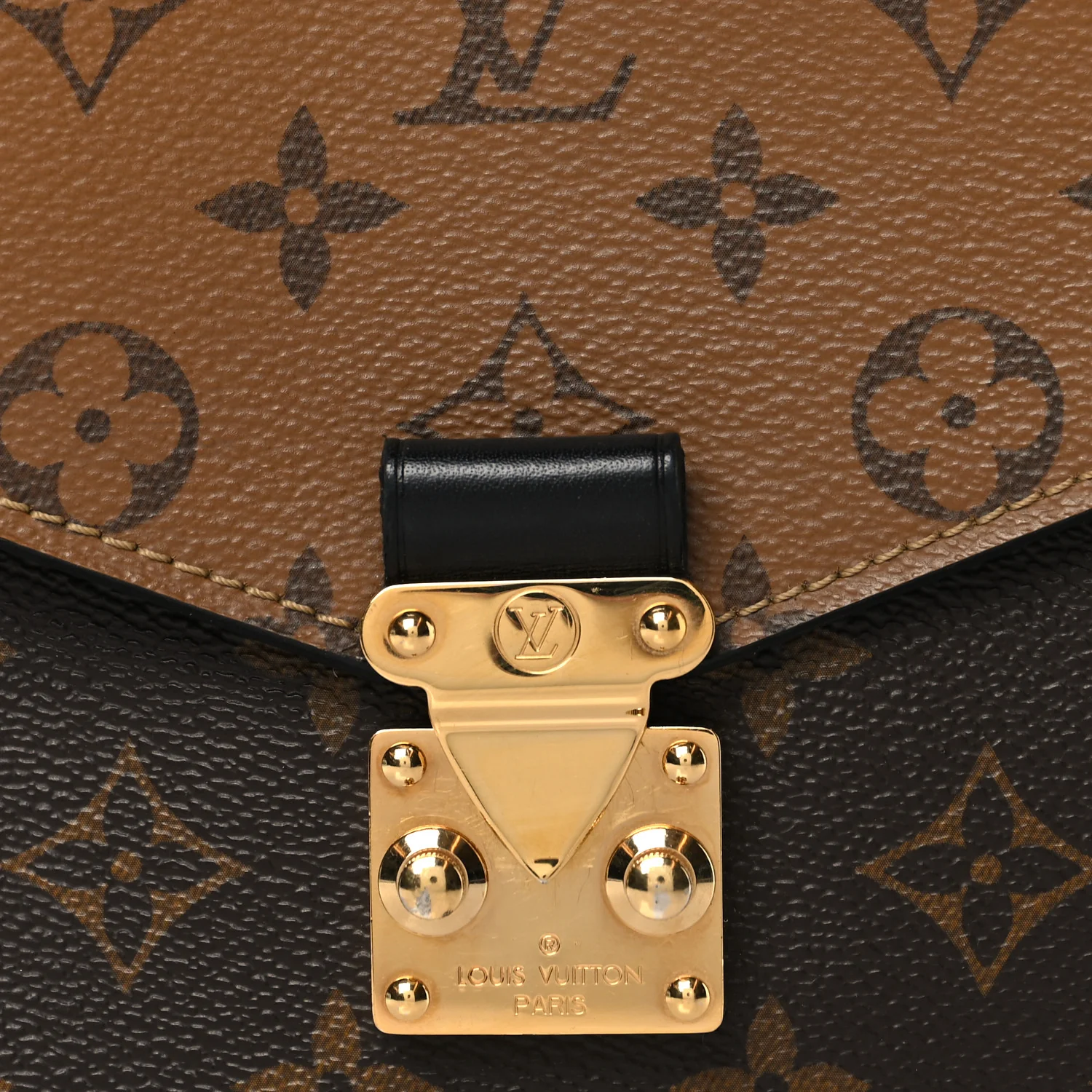 Reverse Monogram Pochette Metis
